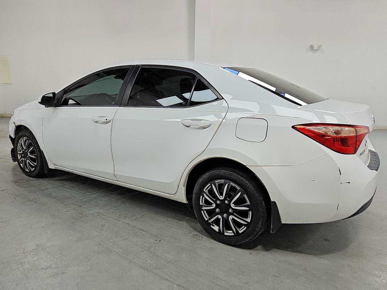 2017 TOYOTA COROLLA LE — снимка 2