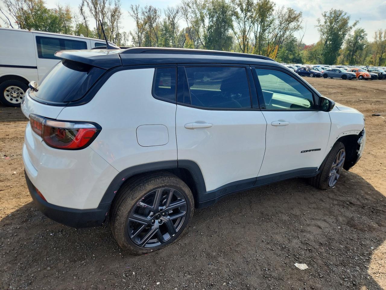 2026 JEEP COMPASS LIMITED — photo 3