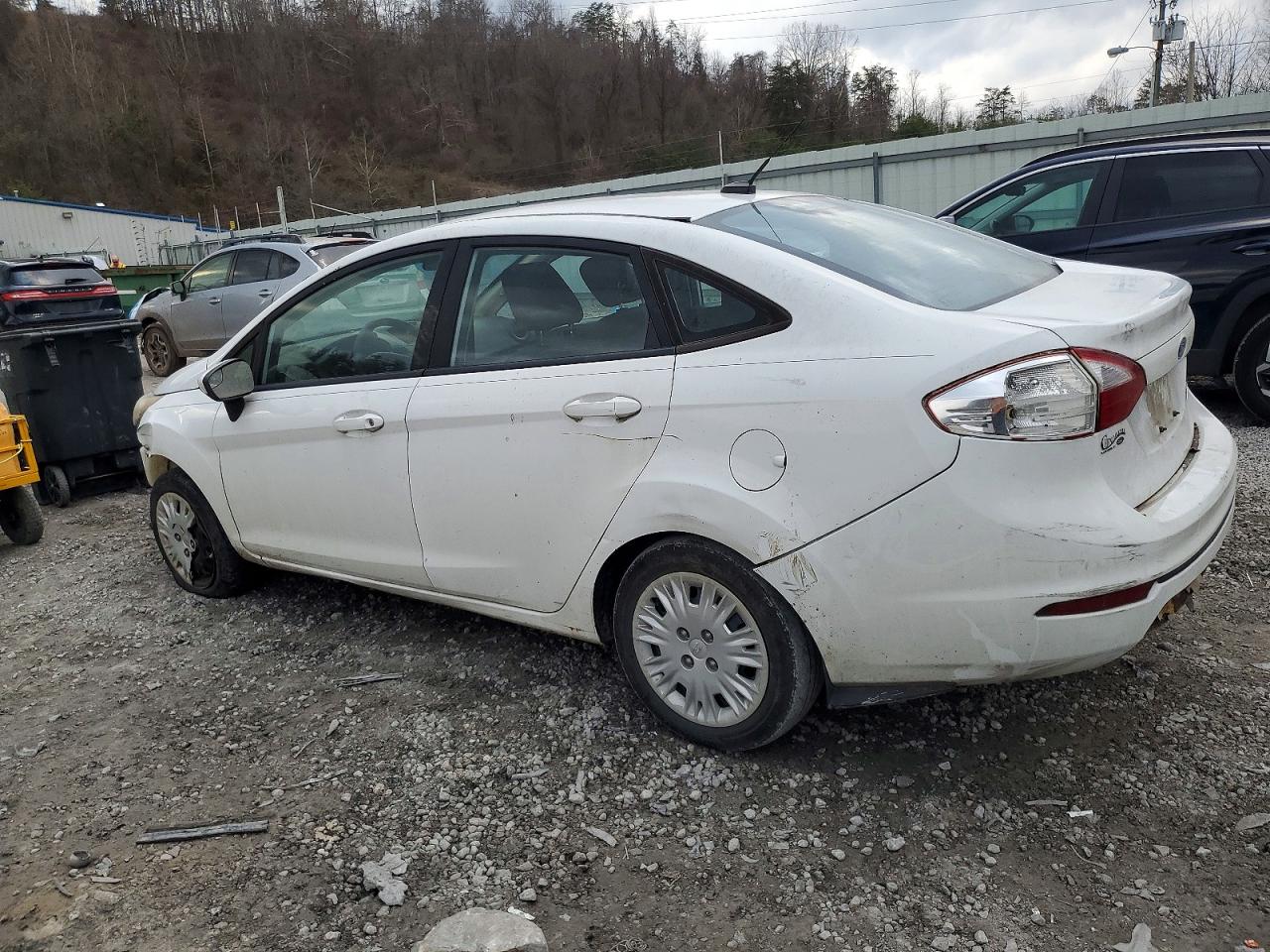 2015 FORD FIESTA S — снимка 2
