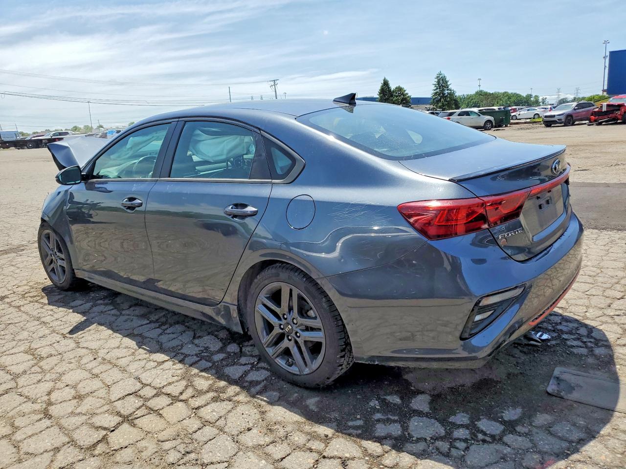 2021 KIA FORTE GT LINE — снимка 2