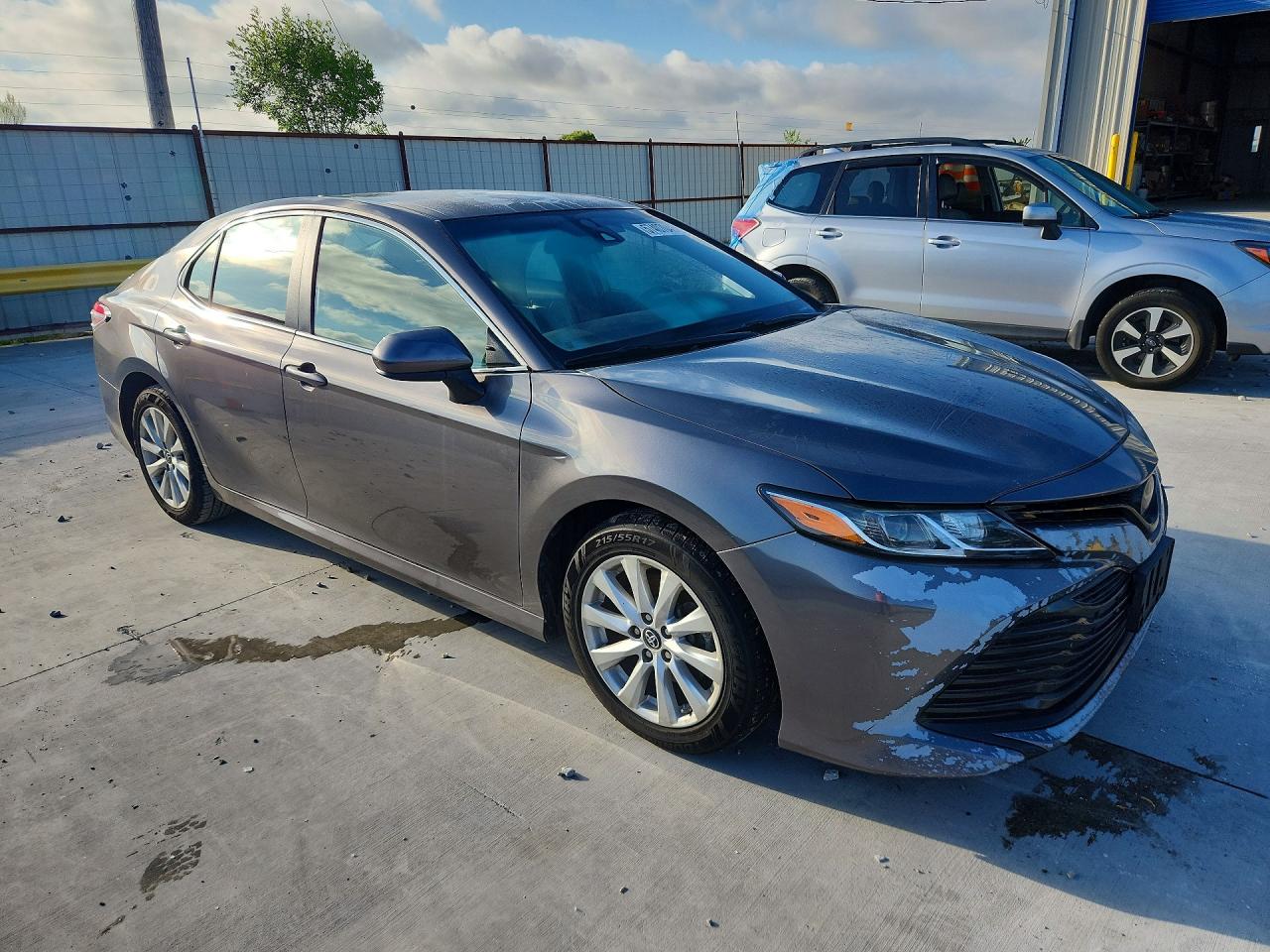 2019 TOYOTA CAMRY LE — снимка 4