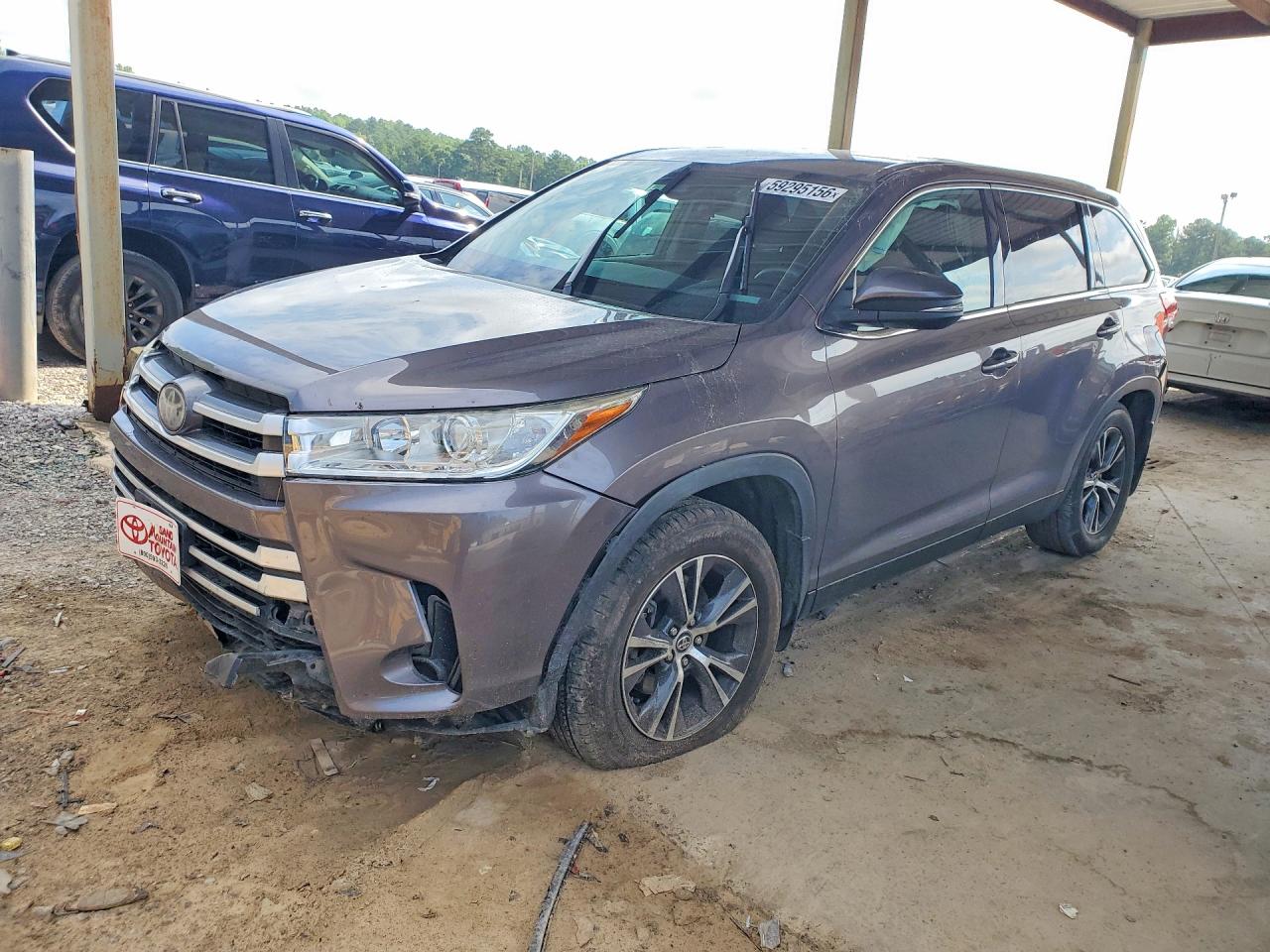 2019 TOYOTA HIGHLANDER LE