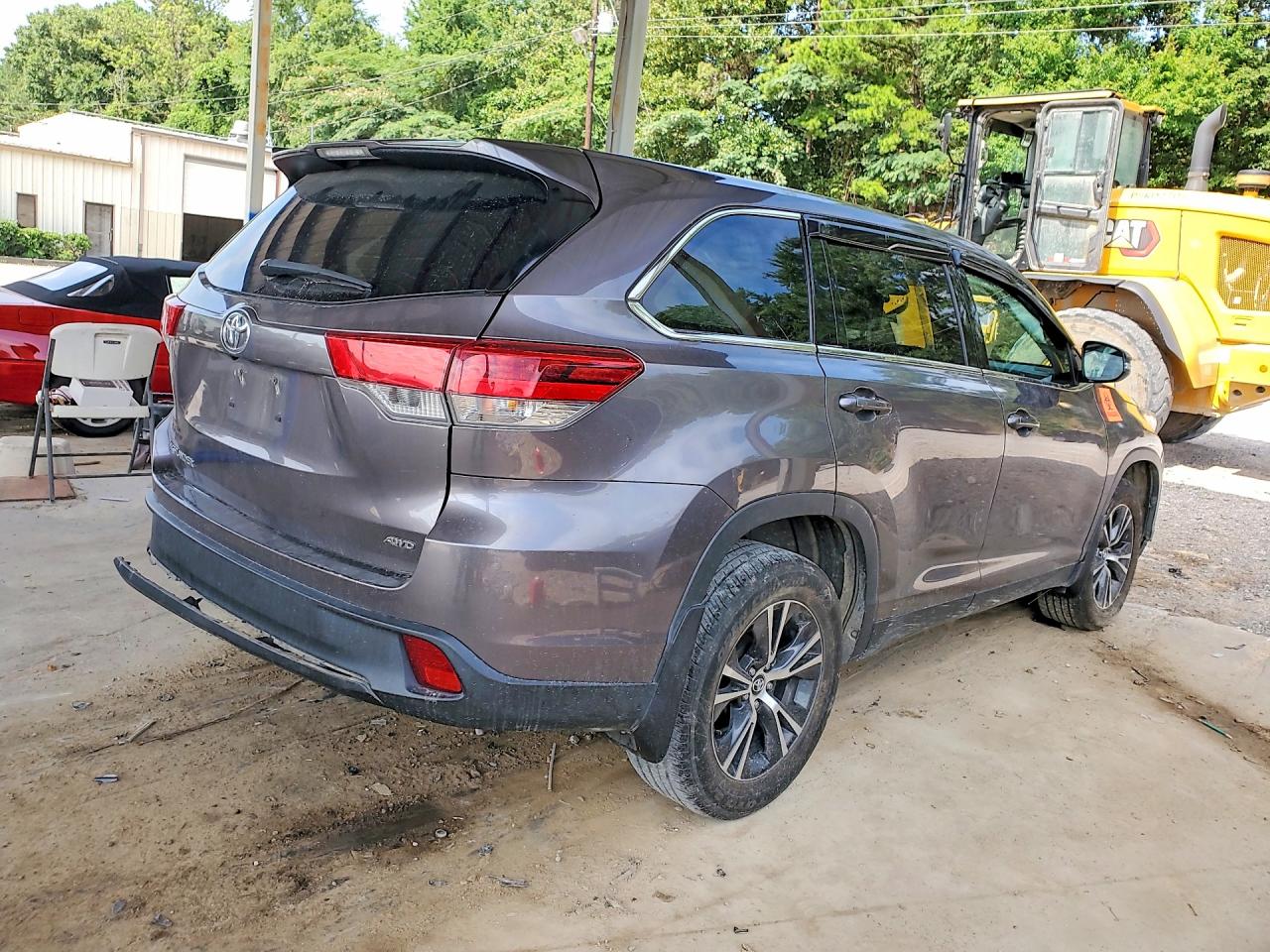 2019 TOYOTA HIGHLANDER LE — снимка 3