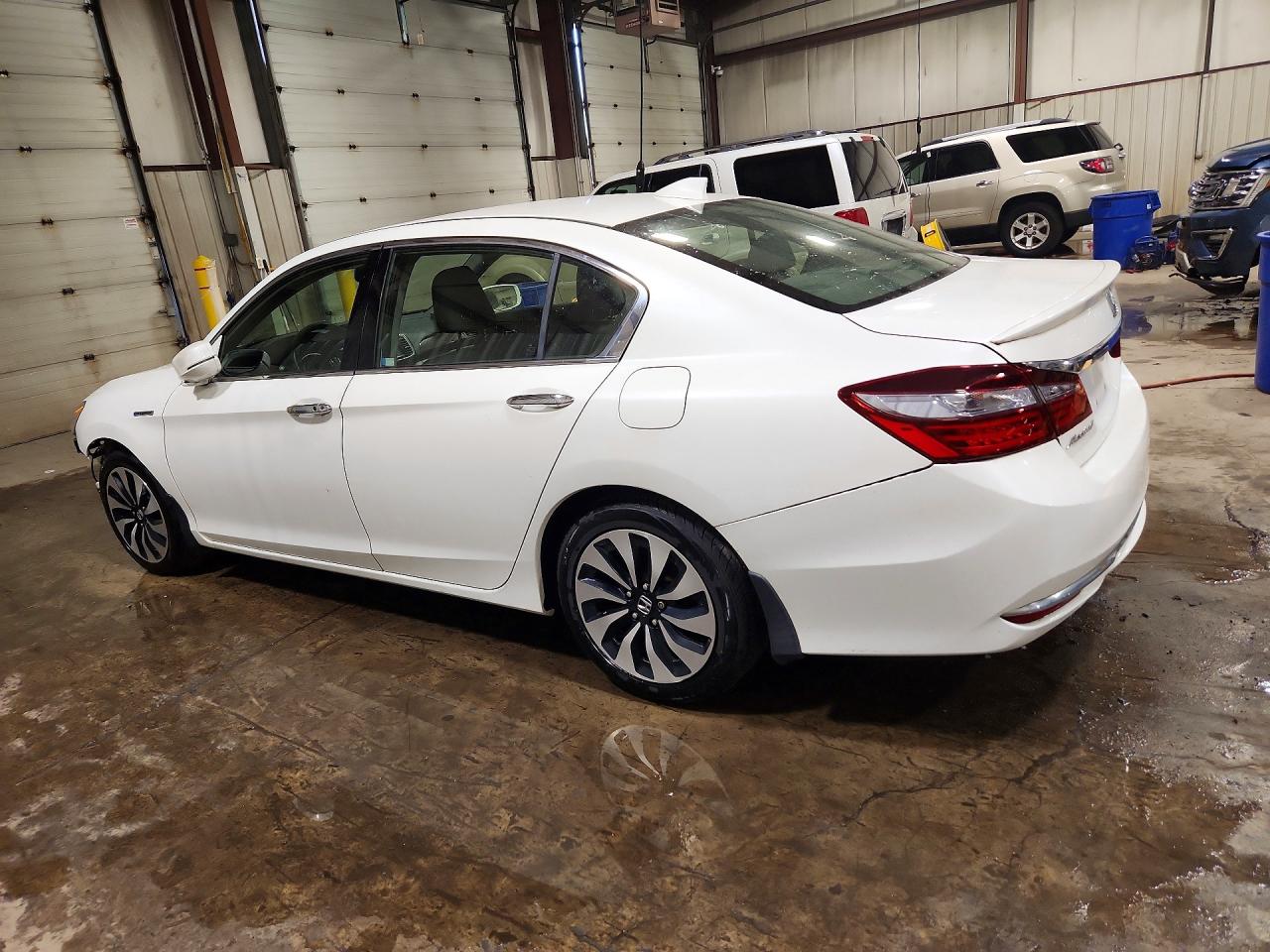 2017 HONDA ACCORD HYBRID EXL — снимка 2