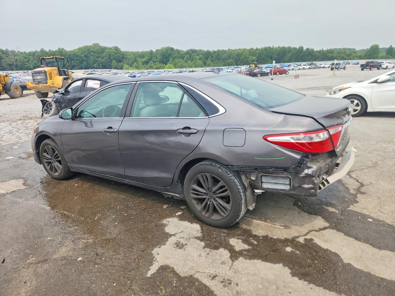 2015 TOYOTA CAMRY LE — снимка 2