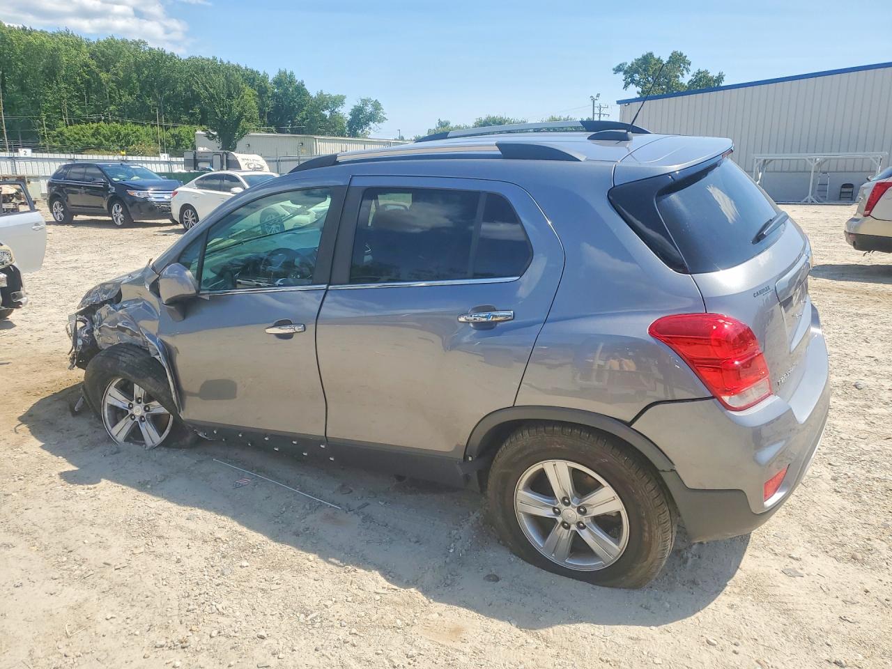 2020 CHEVROLET TRAX 1LT — снимка 2