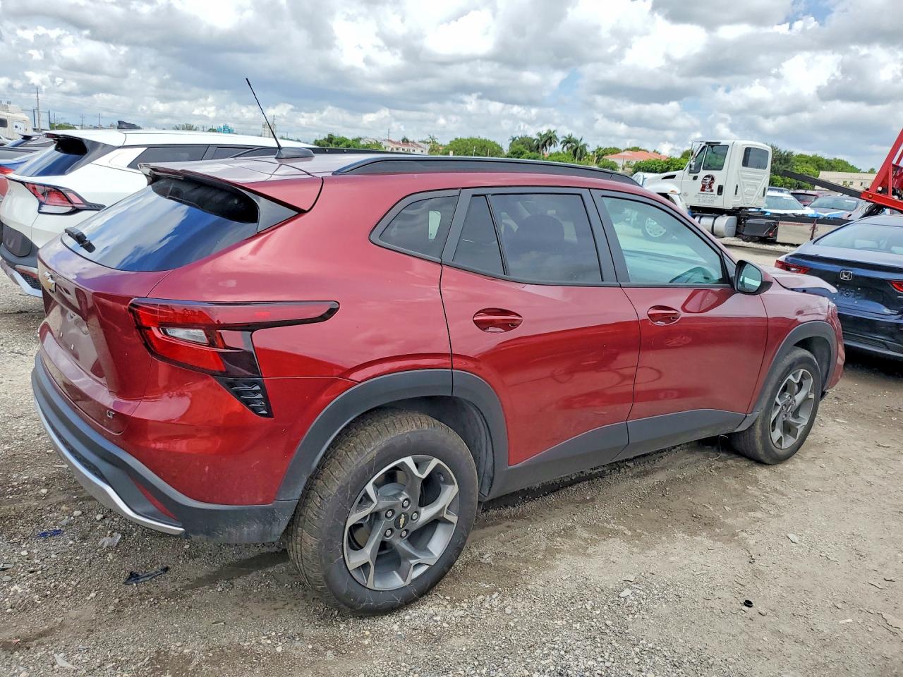 2025 CHEVROLET TRAX 1LT — снимка 3