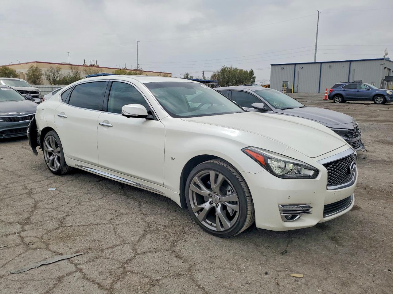2016 INFINITI Q70L 3.7 — снимка 4