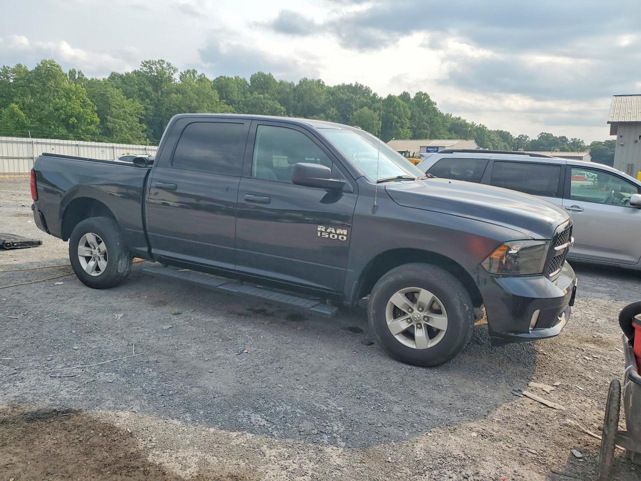 2017 RAM 1500 ST — снимка 4