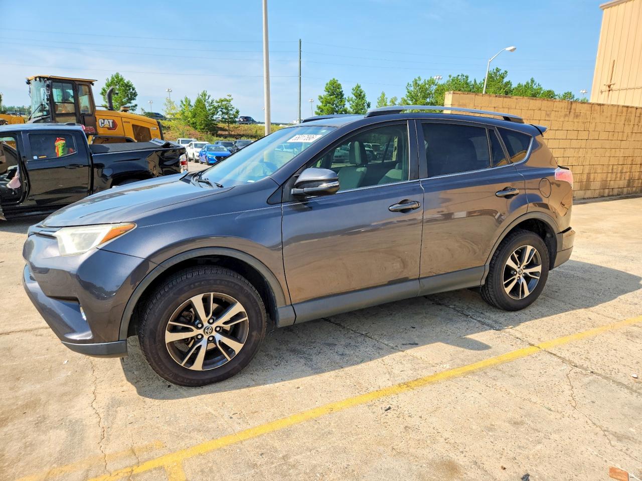 2018 TOYOTA RAV4 XLE