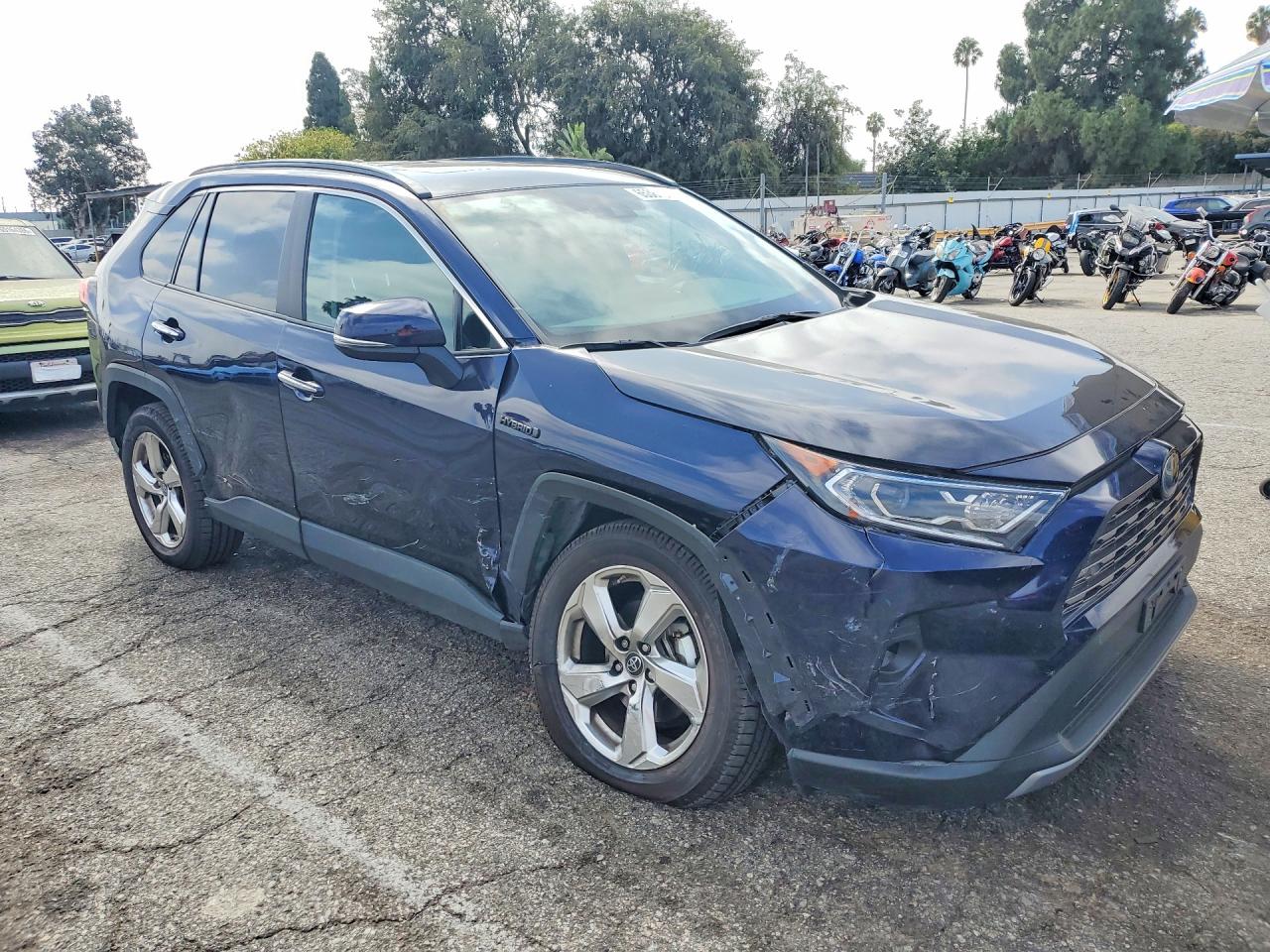 2019 TOYOTA RAV4 LIMITED — снимка 4