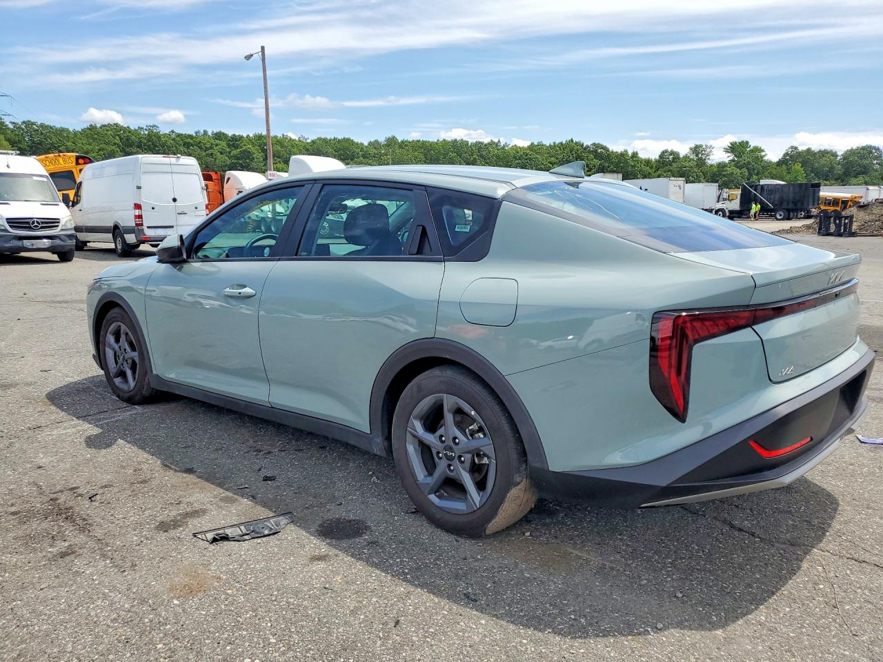 2025 KIA K4 LXS — снимка 2