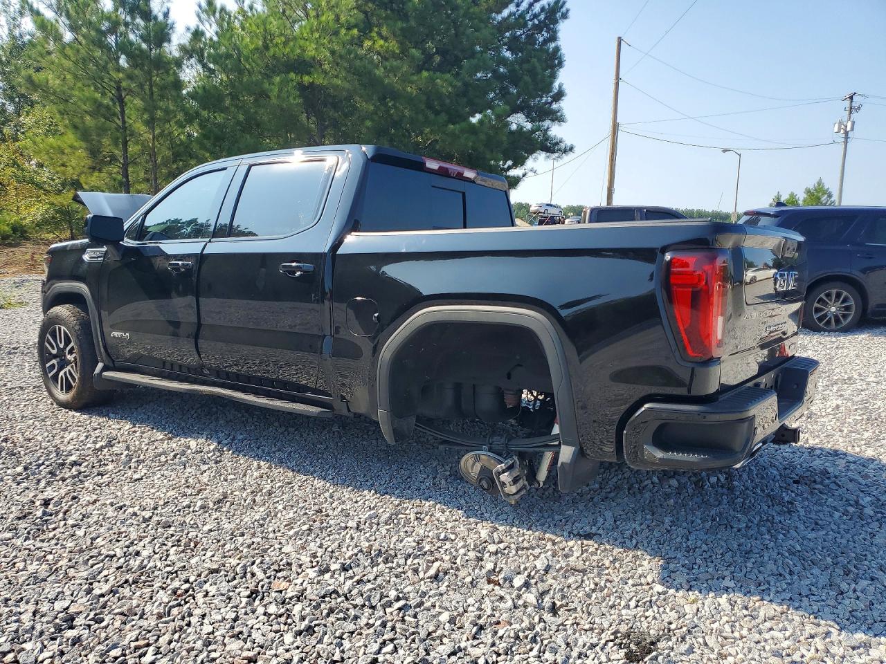 2025 GMC SIERRA K1500 AT4 — снимка 2