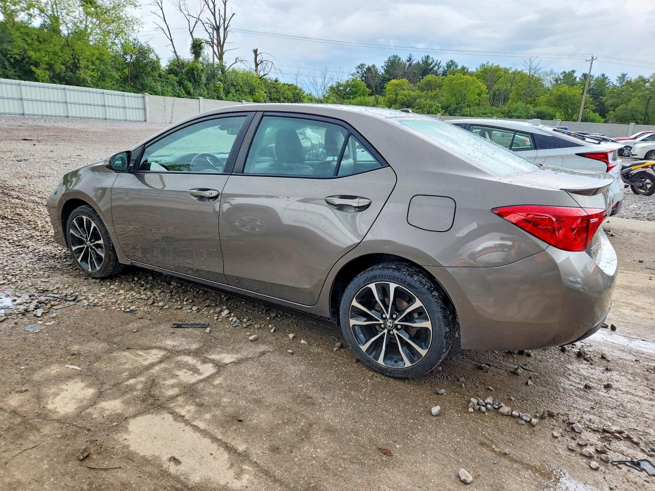 2017 TOYOTA COROLLA SE — снимка 2