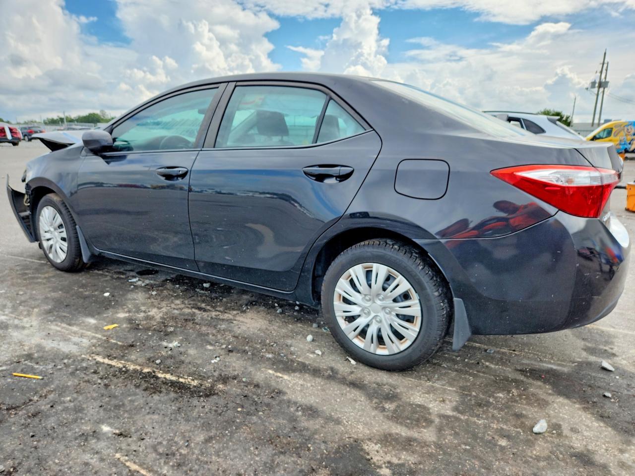 2015 TOYOTA COROLLA LE — снимка 2