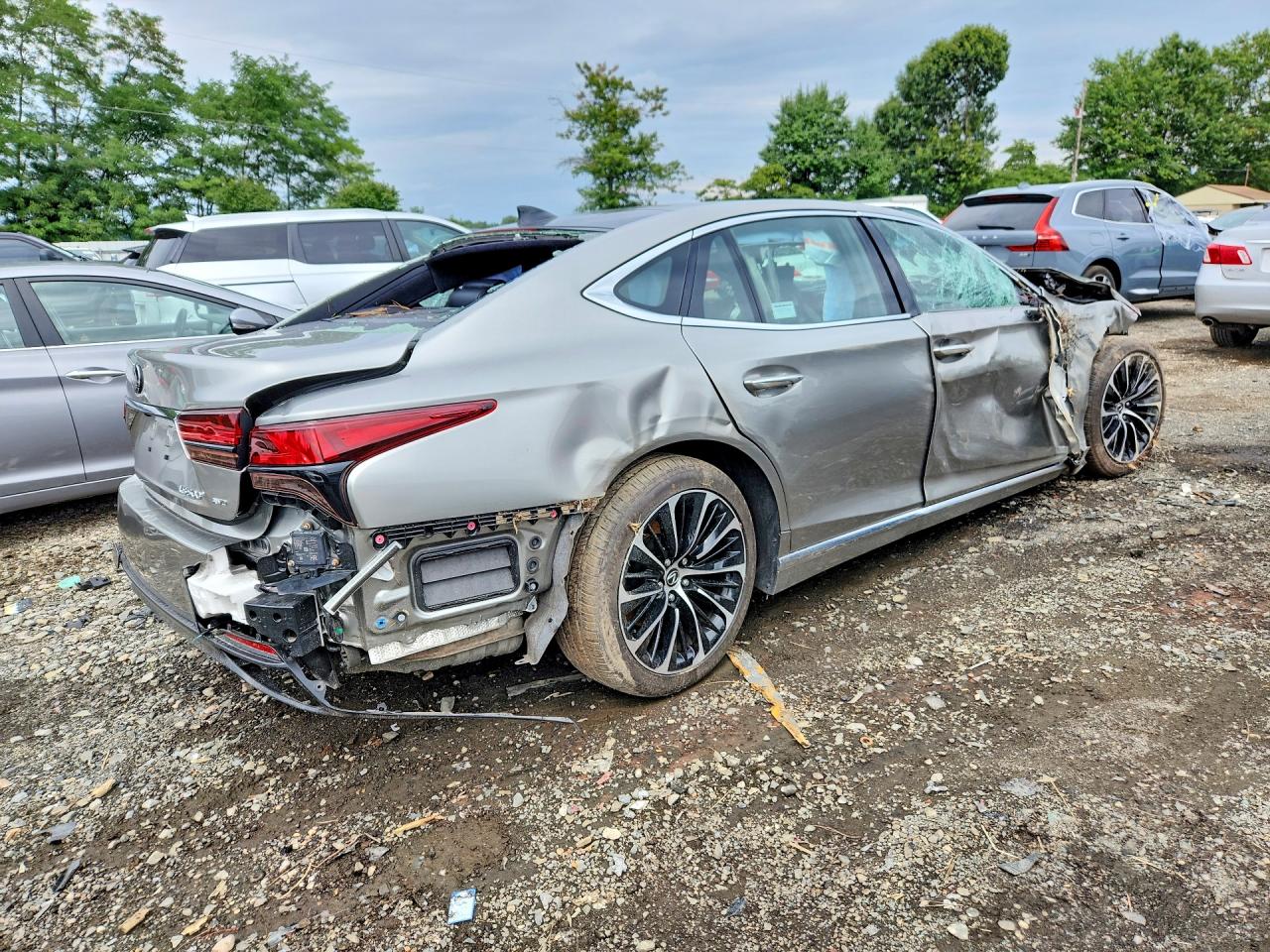 2023 LEXUS LS 500 — снимка 3