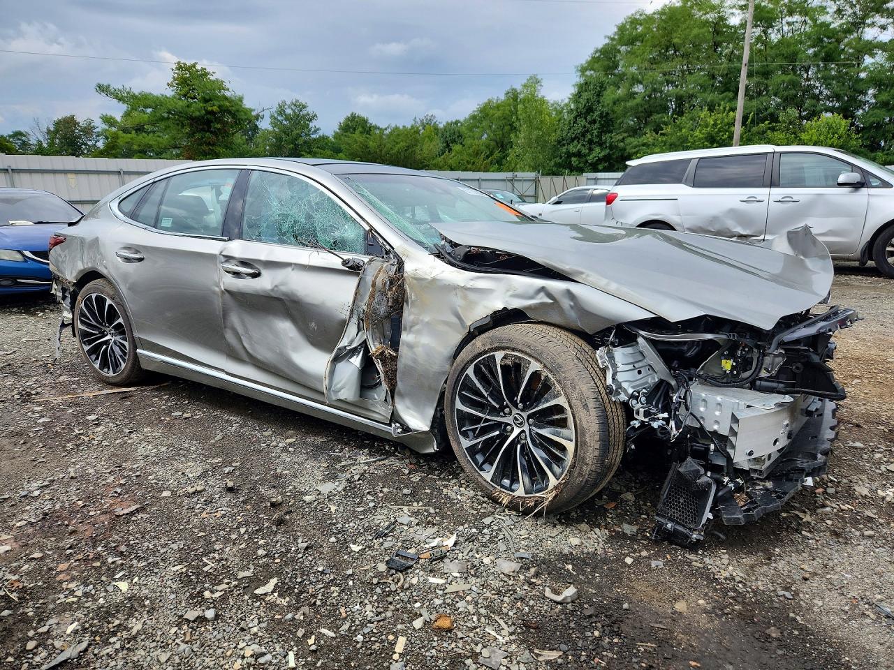 2023 LEXUS LS 500 — снимка 4