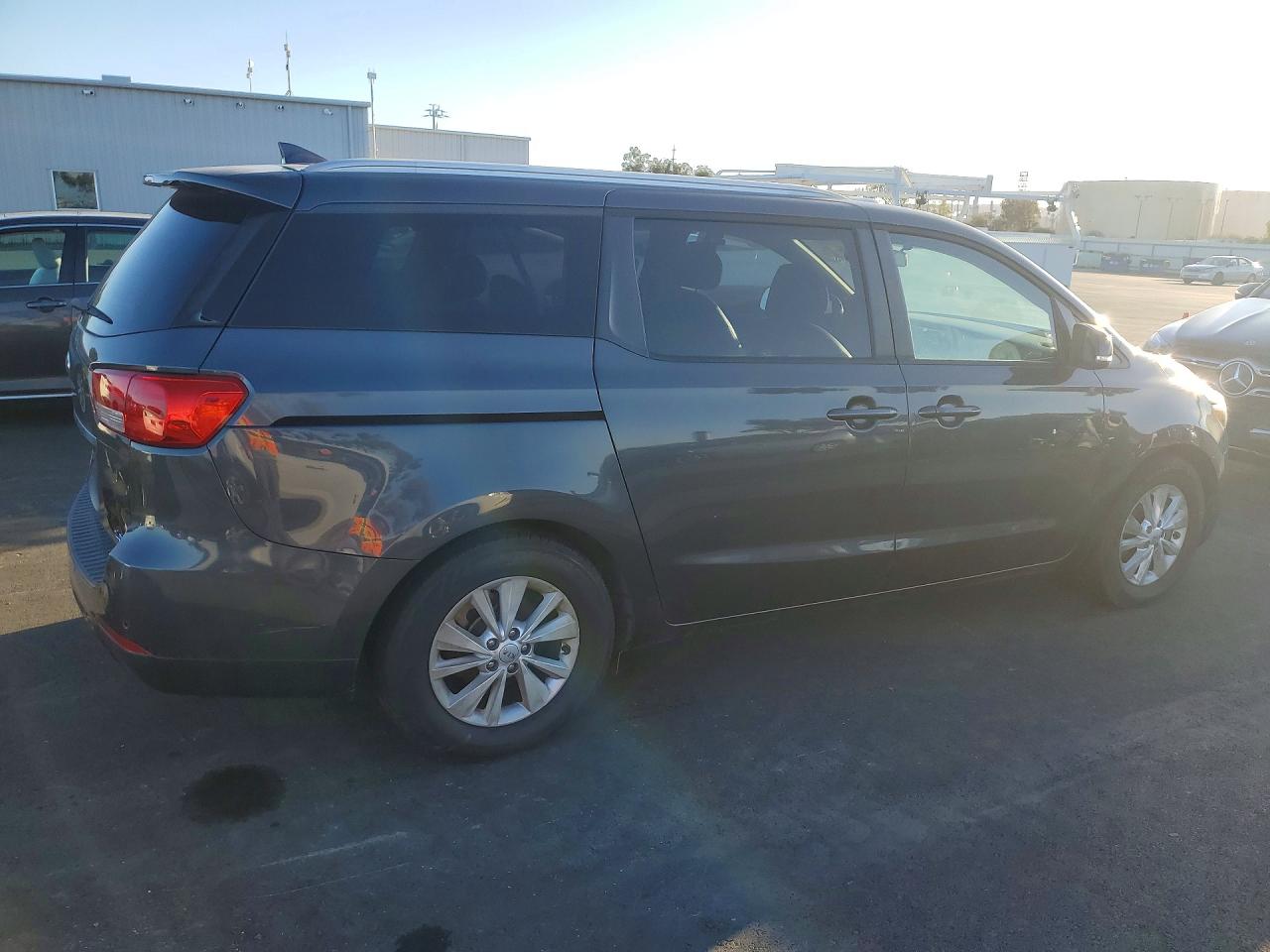 2017 KIA SEDONA LX — снимка 3