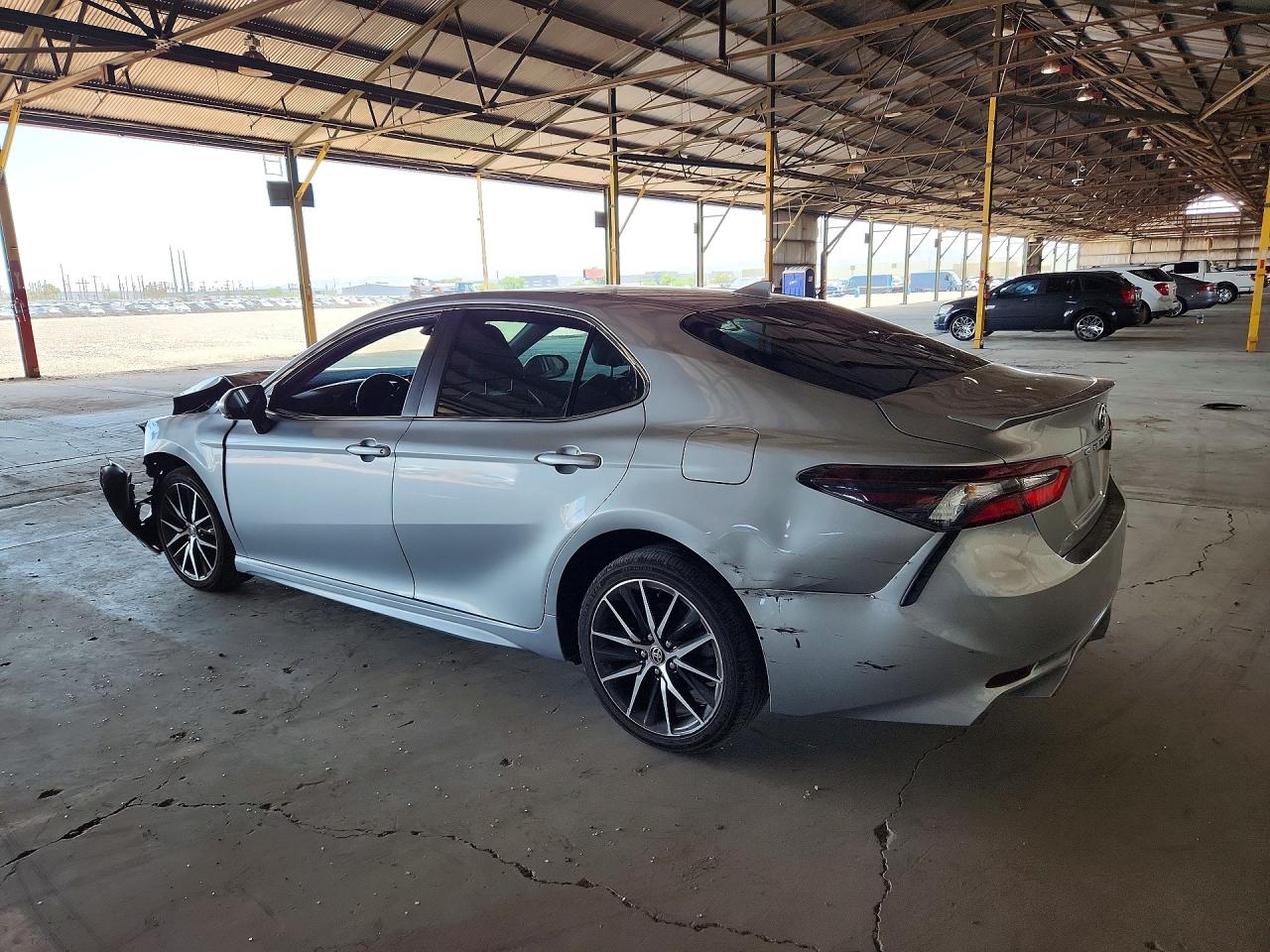 2023 TOYOTA CAMRY SE — снимка 2