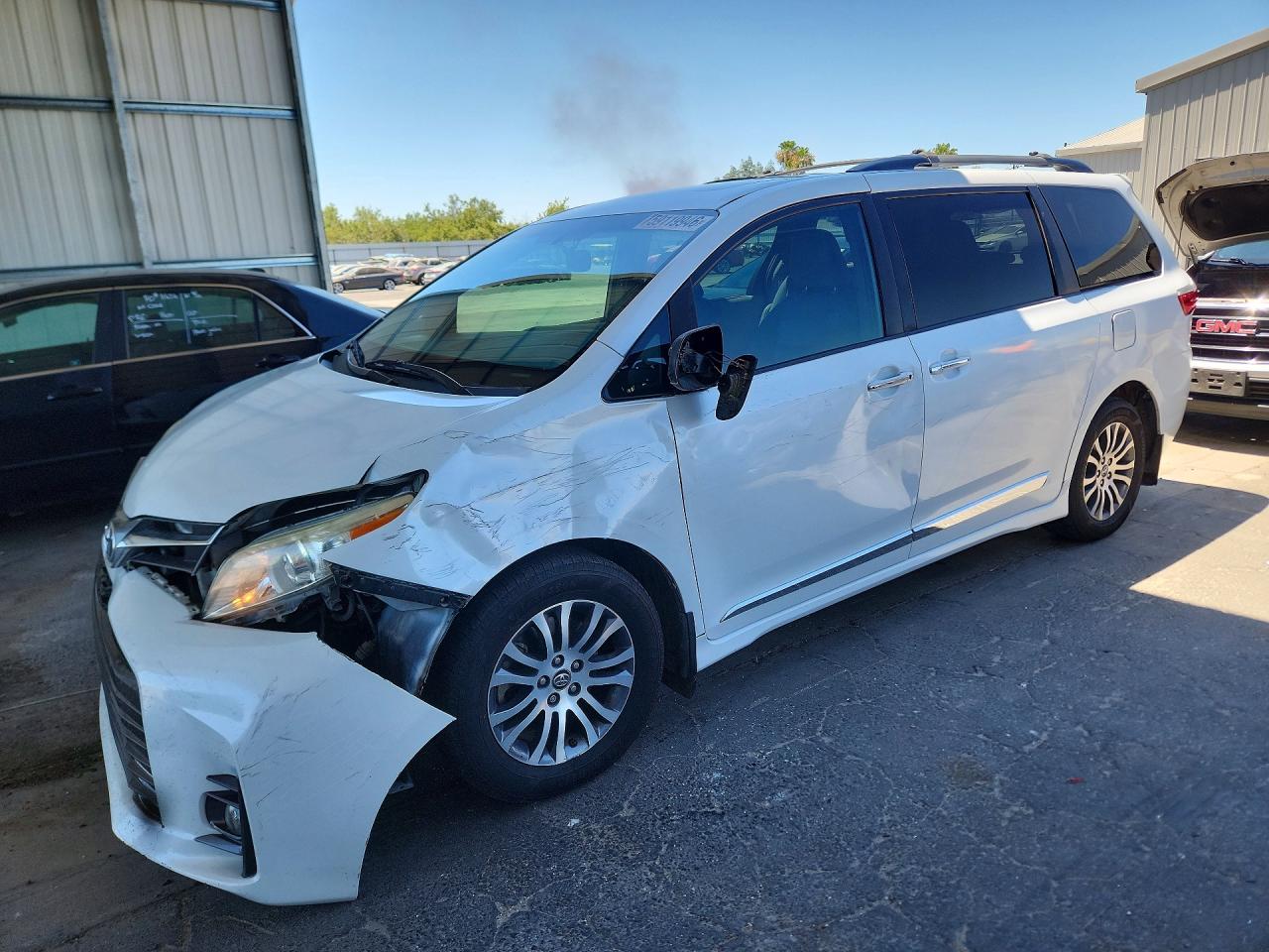 2018 TOYOTA SIENNA XLE PREMIUM 8-PASSENGER