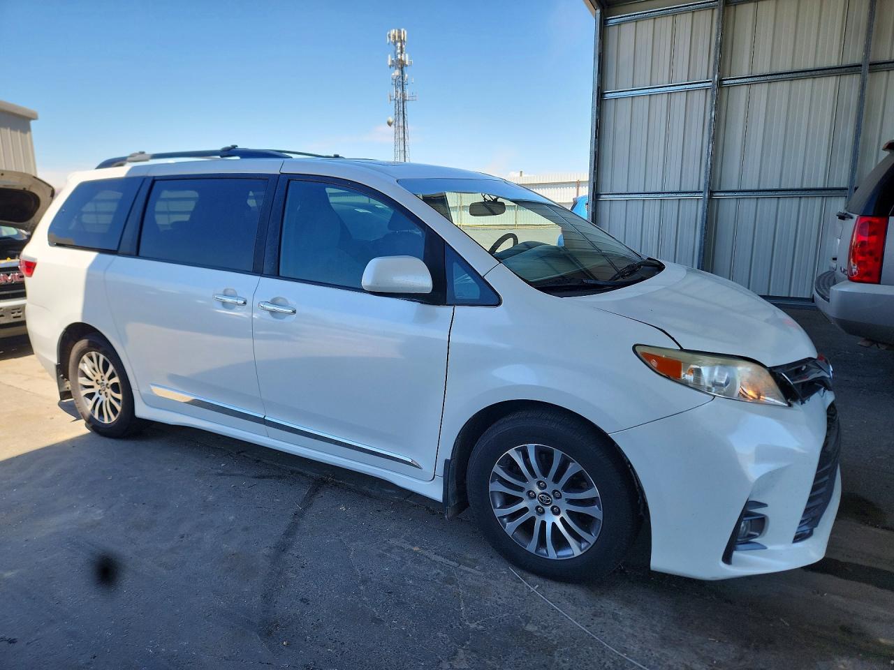 2018 TOYOTA SIENNA XLE PREMIUM 8-PASSENGER — снимка 4