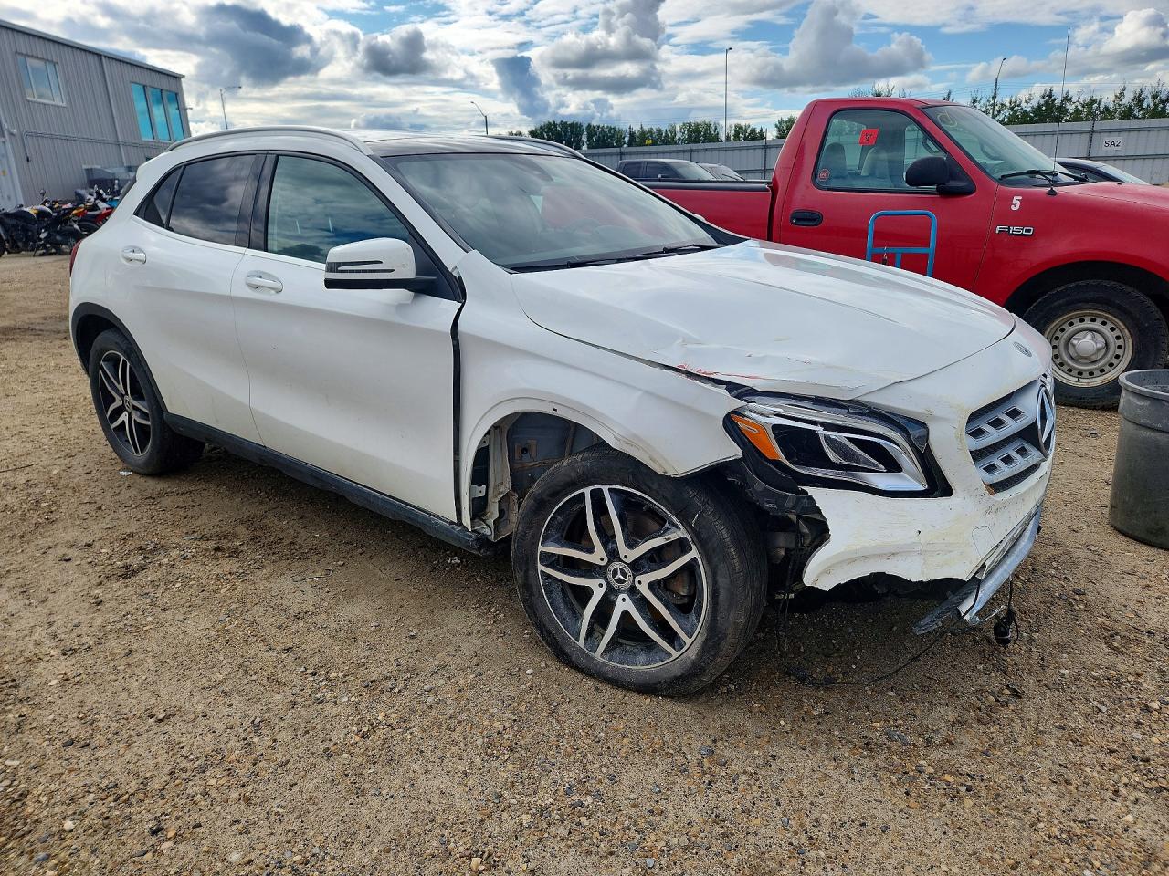 2020 MERCEDES-BENZ GLA 250 4MATIC — снимка 4