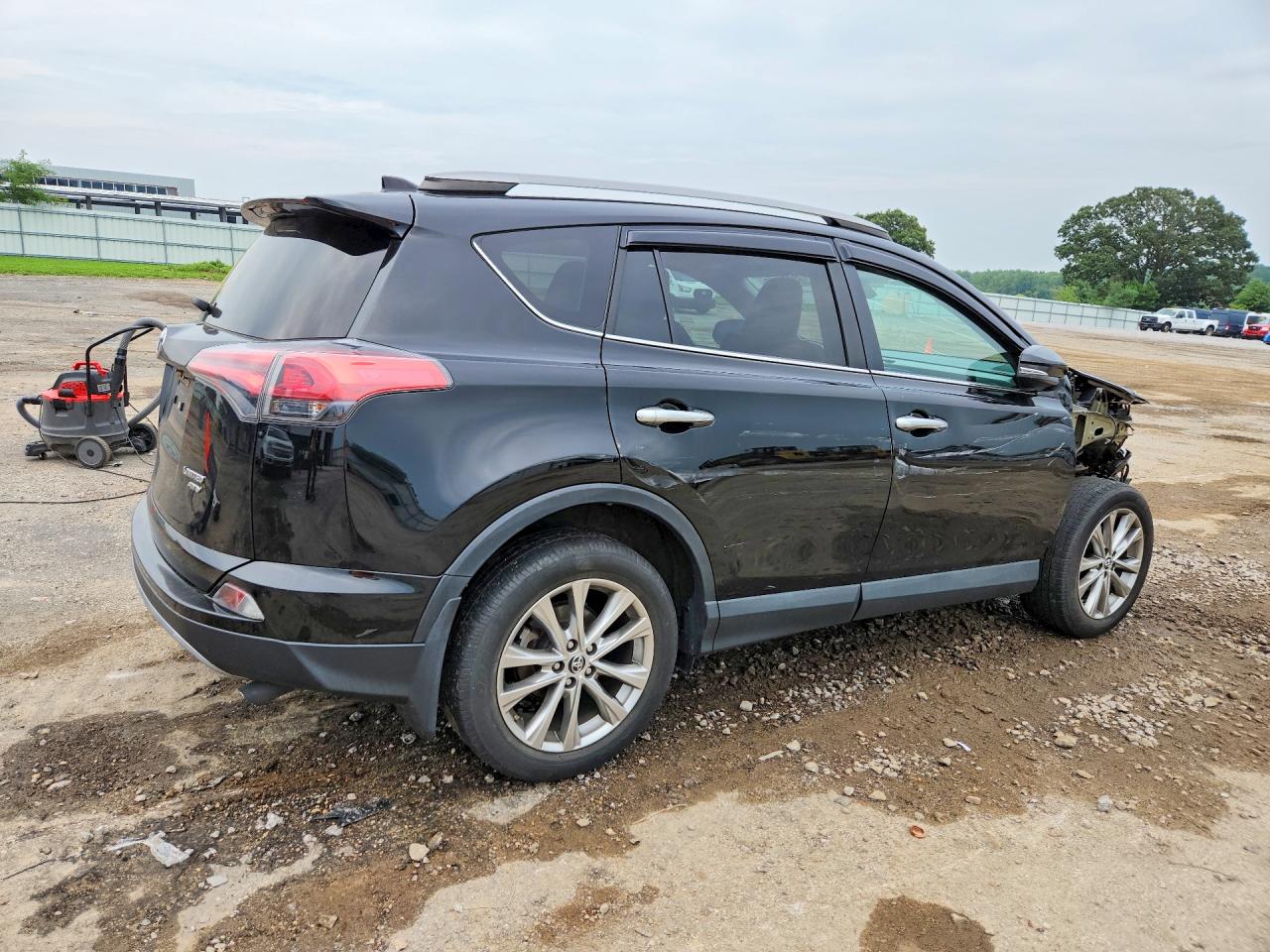 2018 TOYOTA RAV4 LIMITED — снимка 3