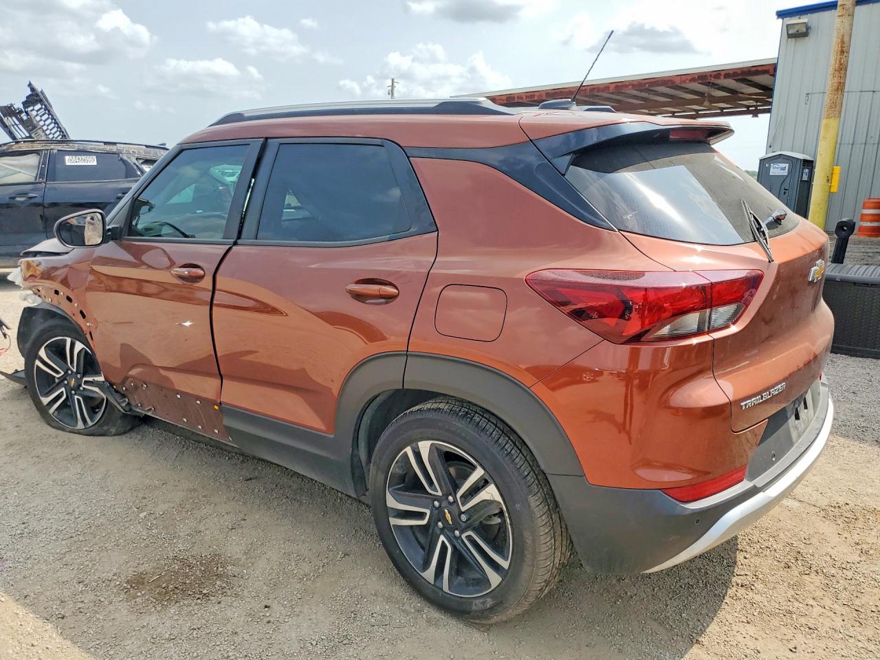 2021 CHEVROLET TRAILBLAZER LT — снимка 2