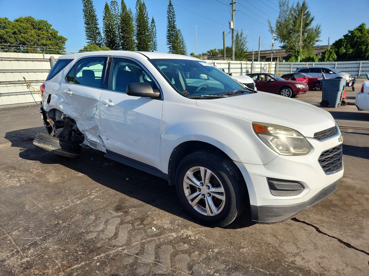 2017 CHEVROLET EQUINOX LS — снимка 4
