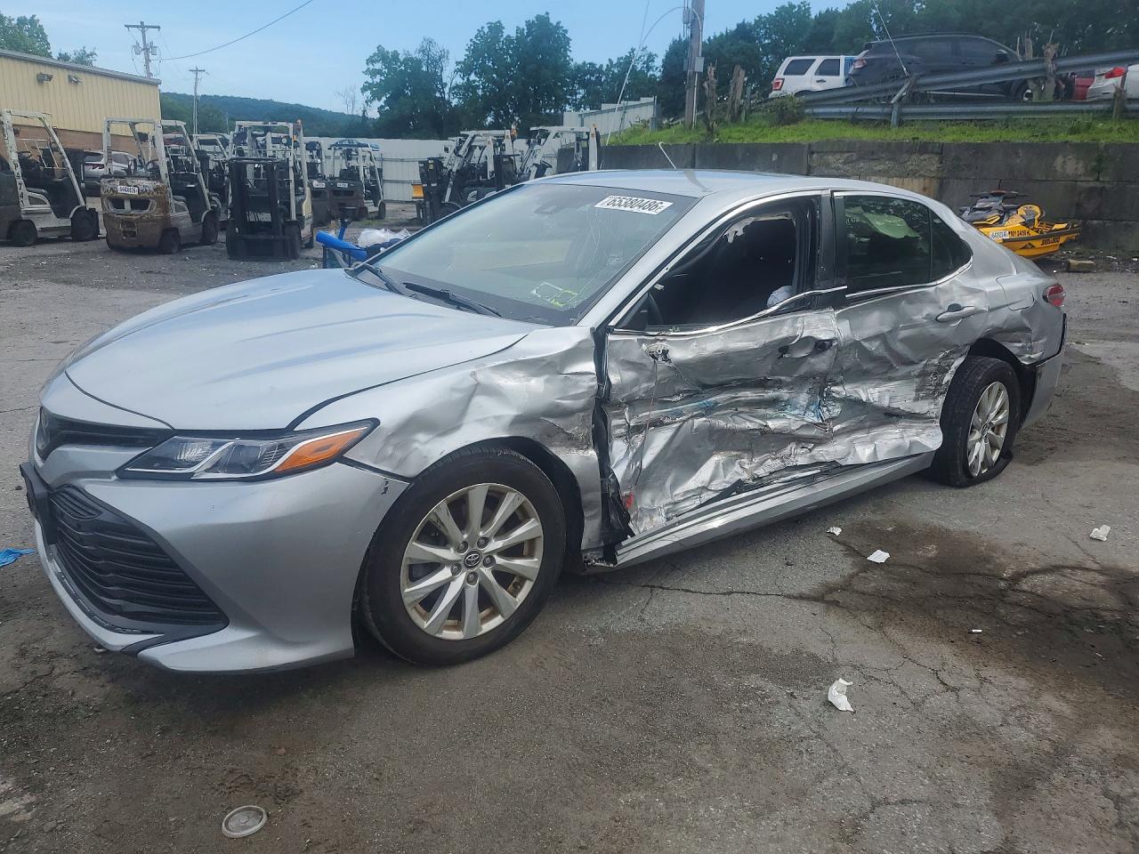 2018 TOYOTA CAMRY LE