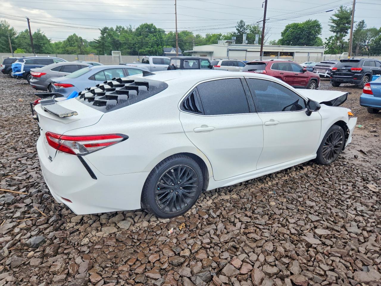 2019 TOYOTA CAMRY SE — снимка 3