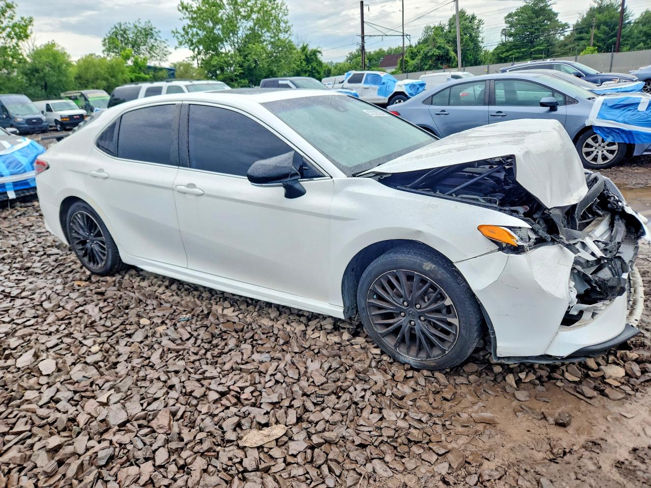 2019 TOYOTA CAMRY SE — снимка 4