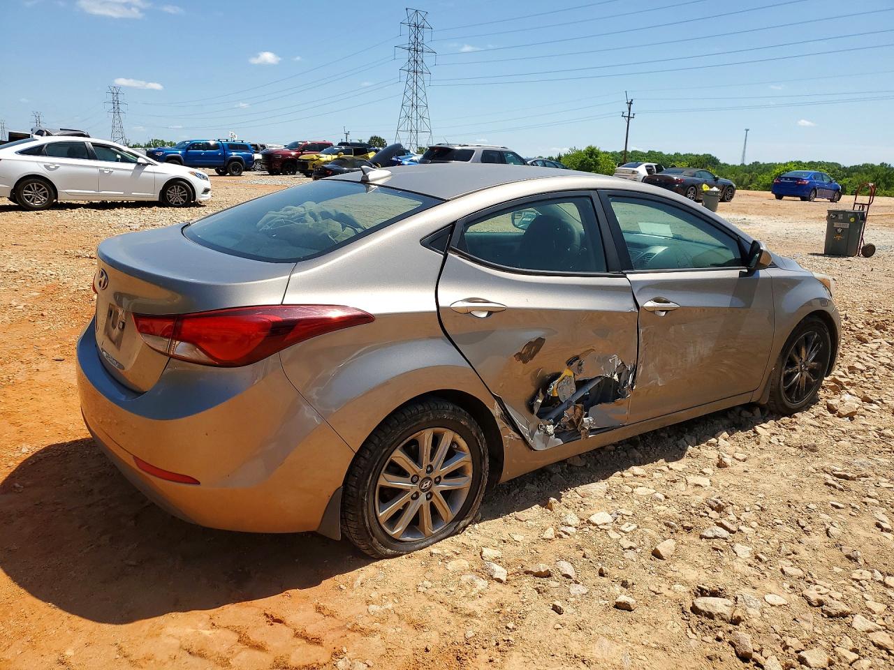 2016 HYUNDAI ELANTRA SE — снимка 3