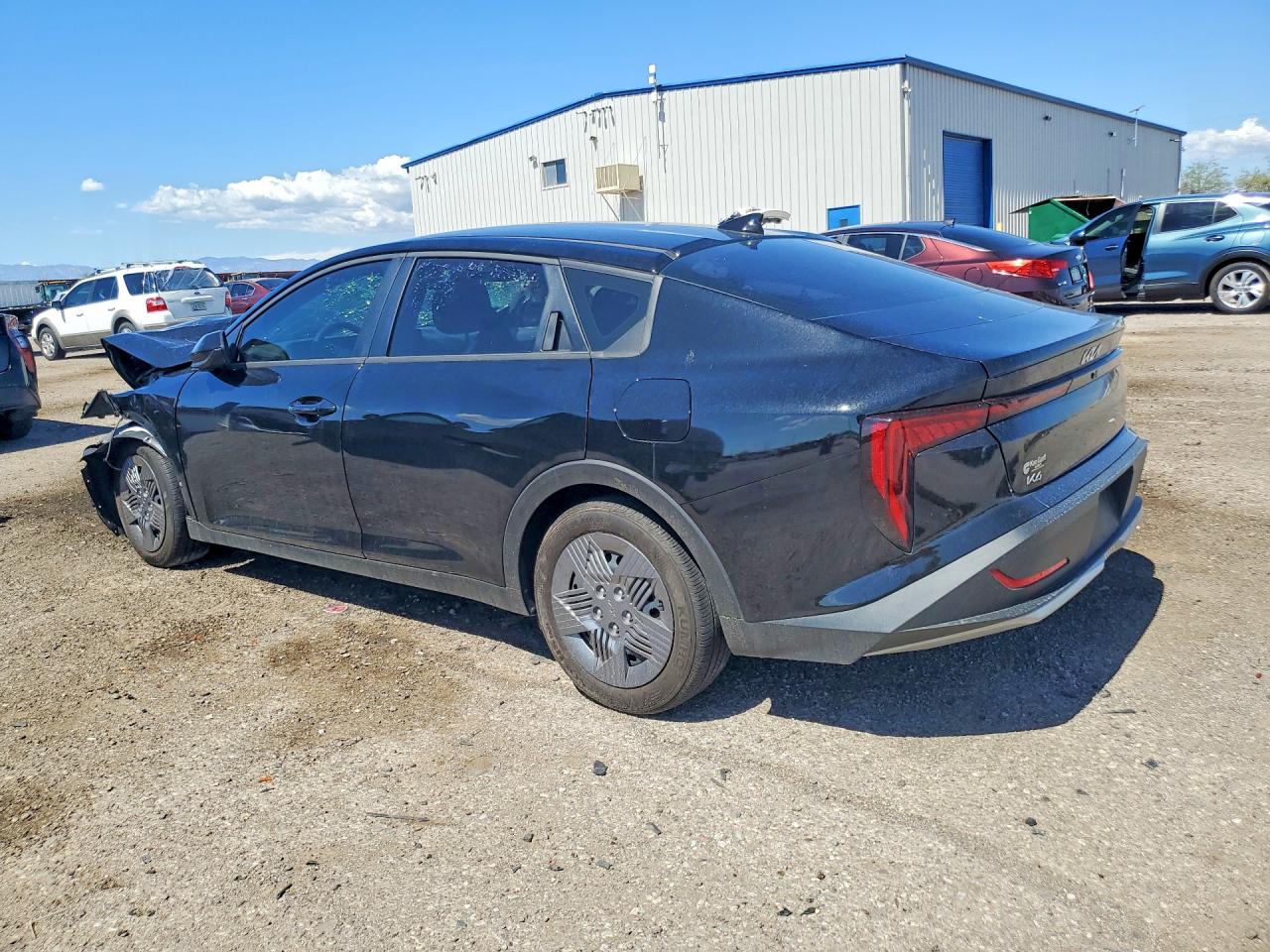 2025 KIA K4 LX — снимка 2