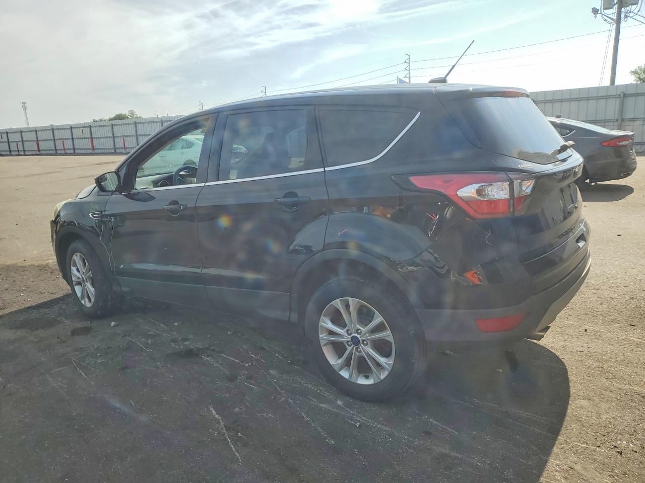 2017 FORD ESCAPE SE — снимка 2