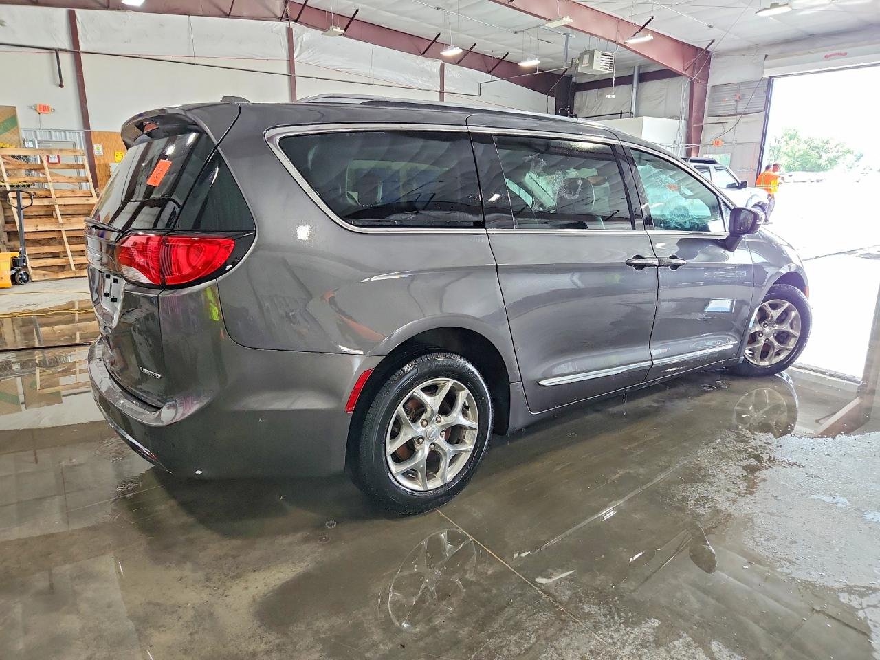 2017 CHRYSLER PACIFICA LIMITED — снимка 3