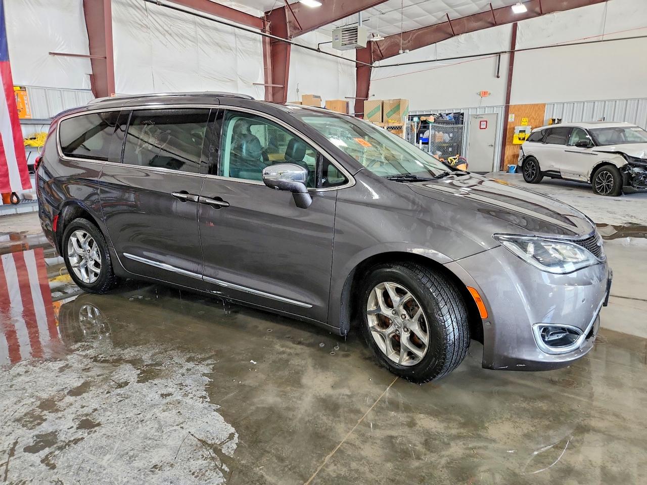 2017 CHRYSLER PACIFICA LIMITED — снимка 4