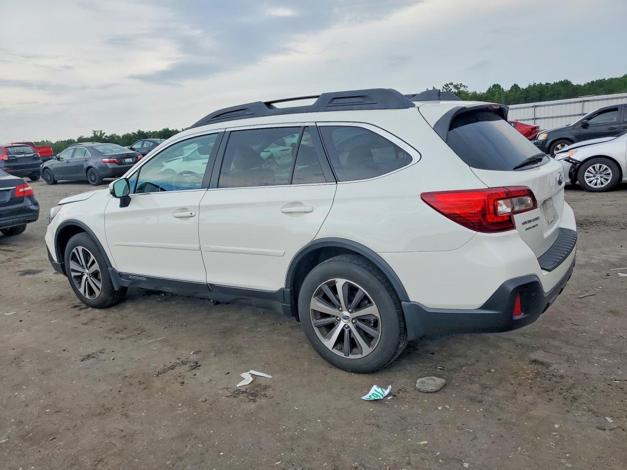 2018 SUBARU OUTBACK 3.6R LIMITED — снимка 2