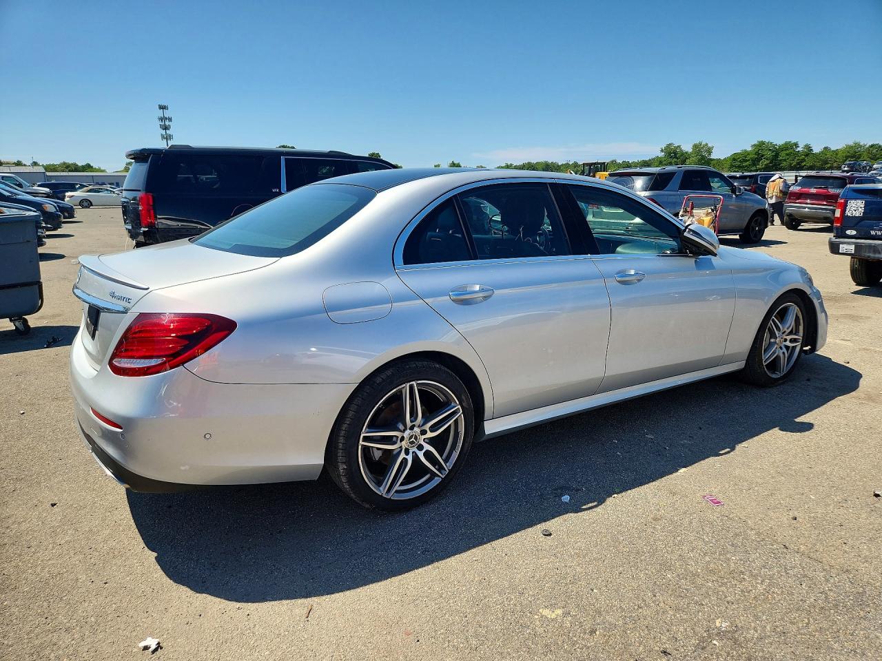 2019 MERCEDES-BENZ E 300 4MATIC — снимка 3