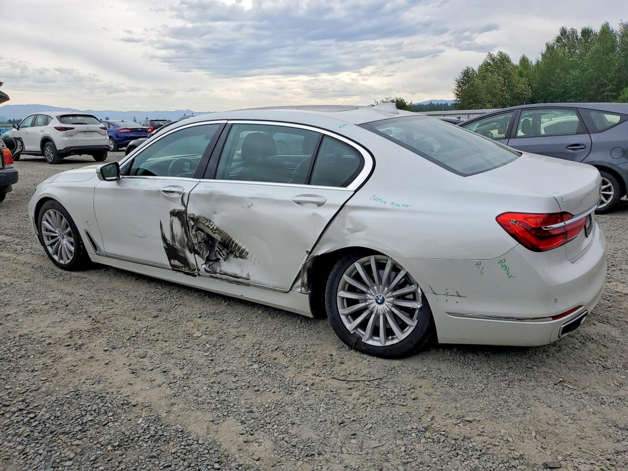 2016 BMW 740 I — снимка 2