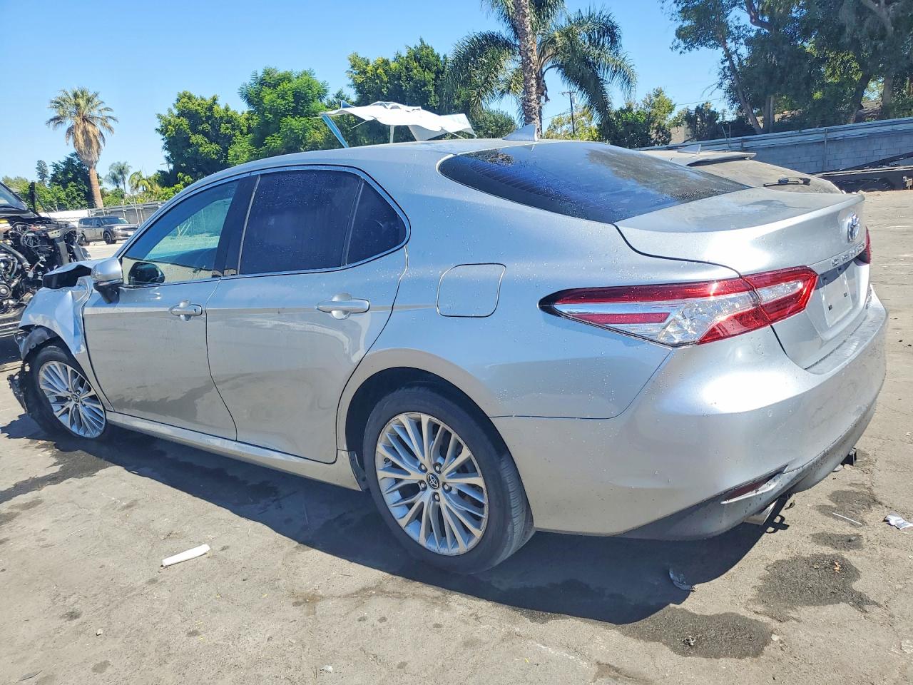 2018 TOYOTA CAMRY HYBRID XLE — снимка 2