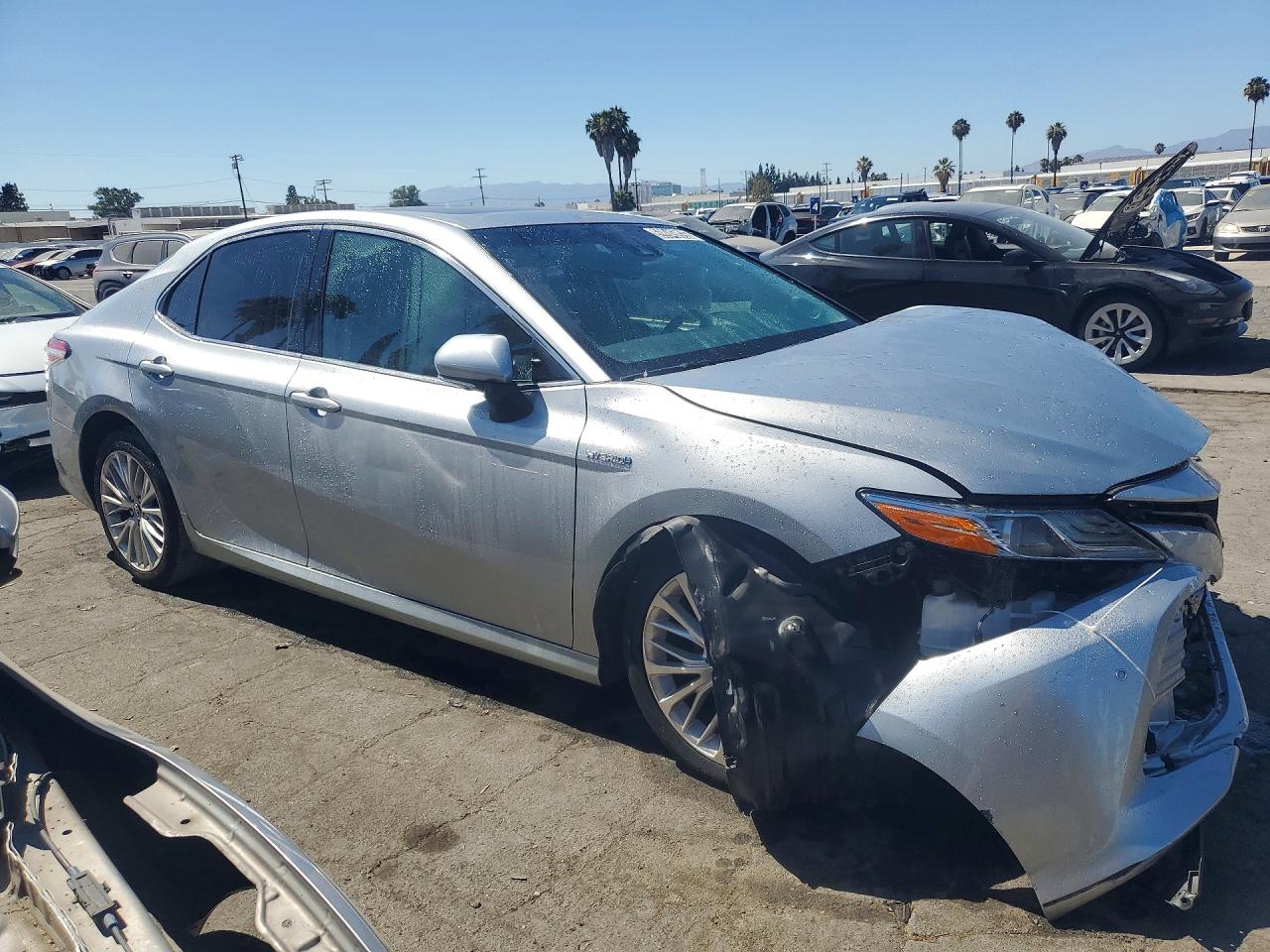 2018 TOYOTA CAMRY HYBRID XLE — снимка 4