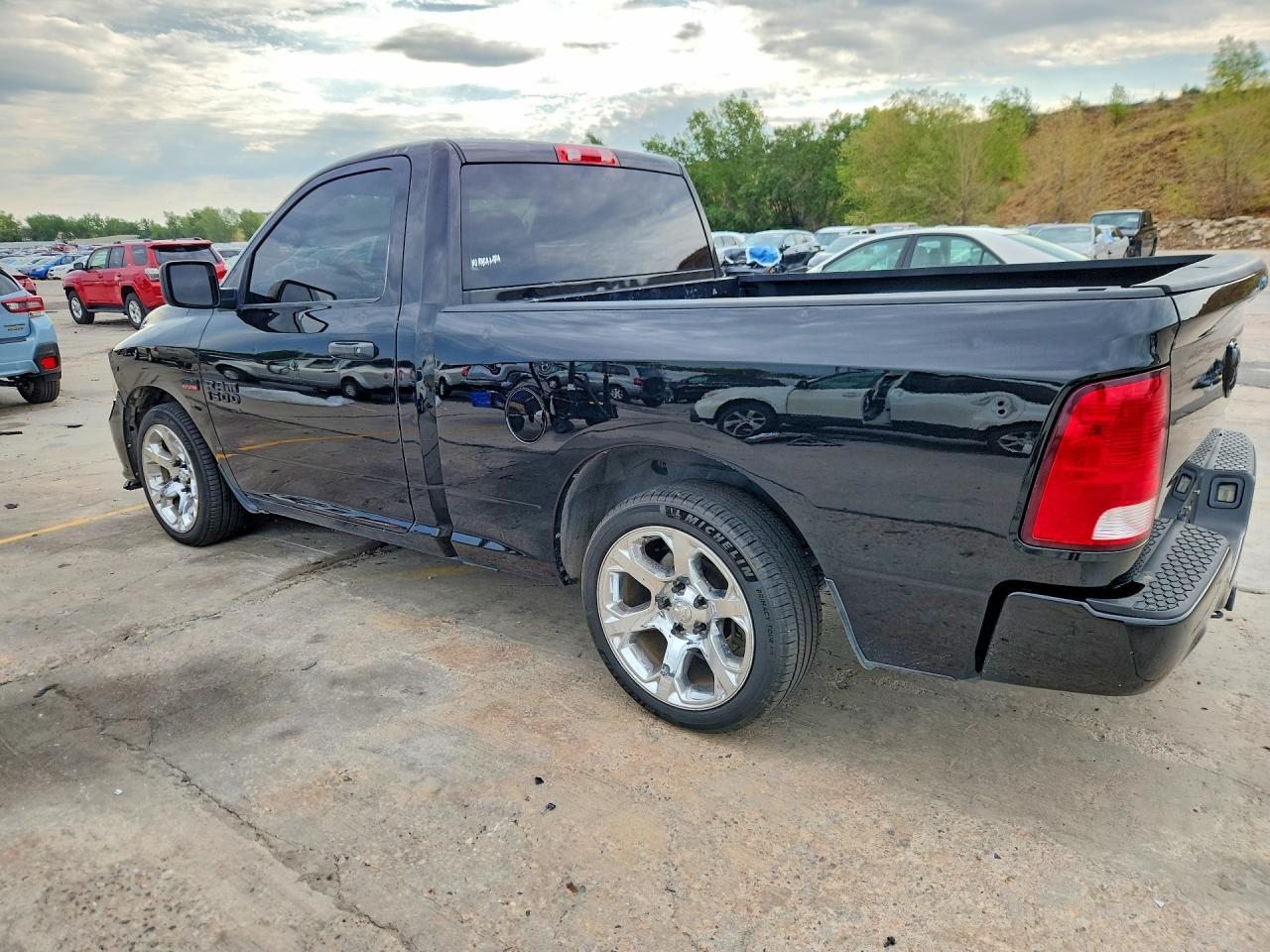2016 RAM 1500 ST — снимка 2