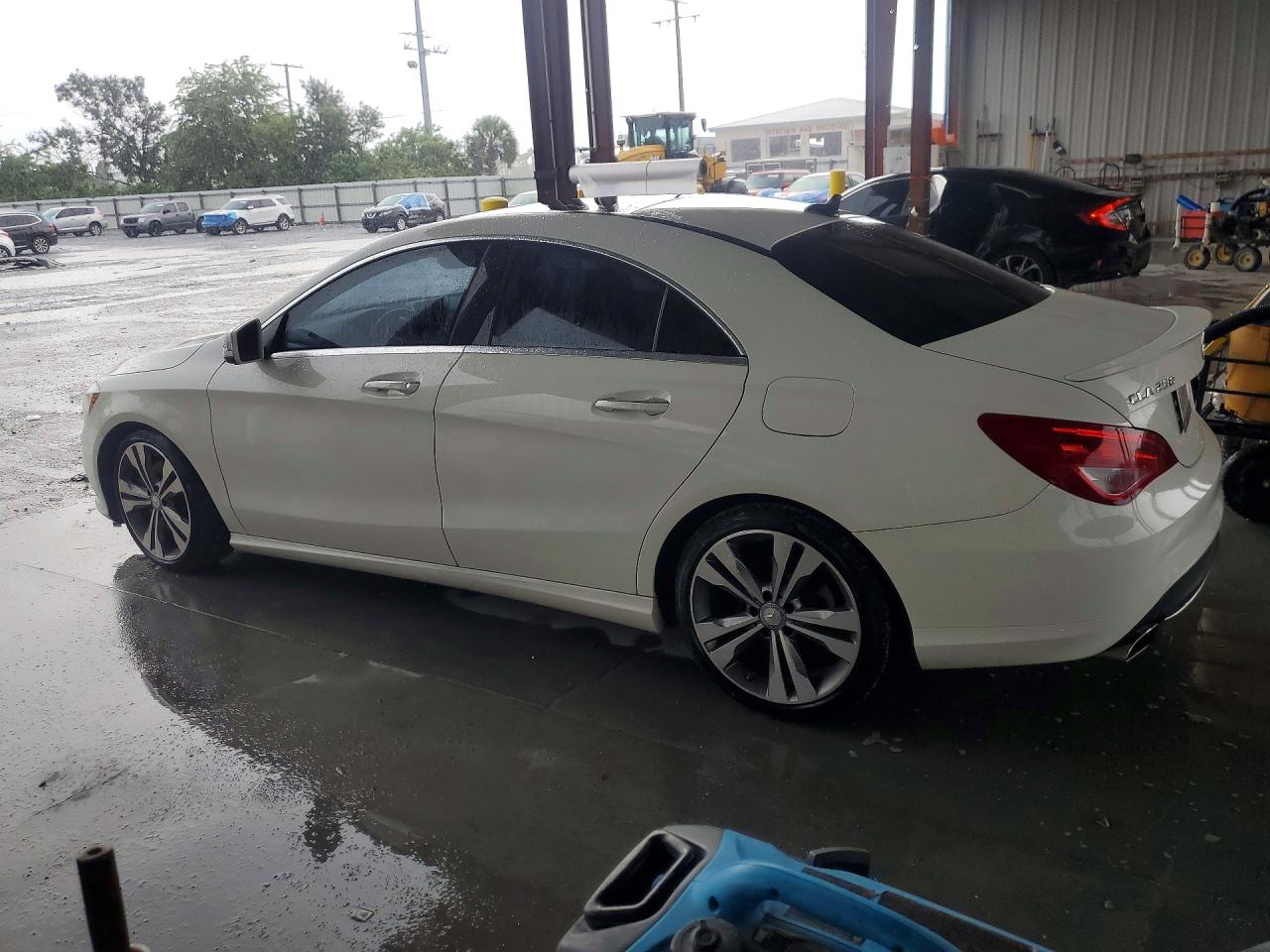 2015 MERCEDES-BENZ CLA 250 — снимка 2