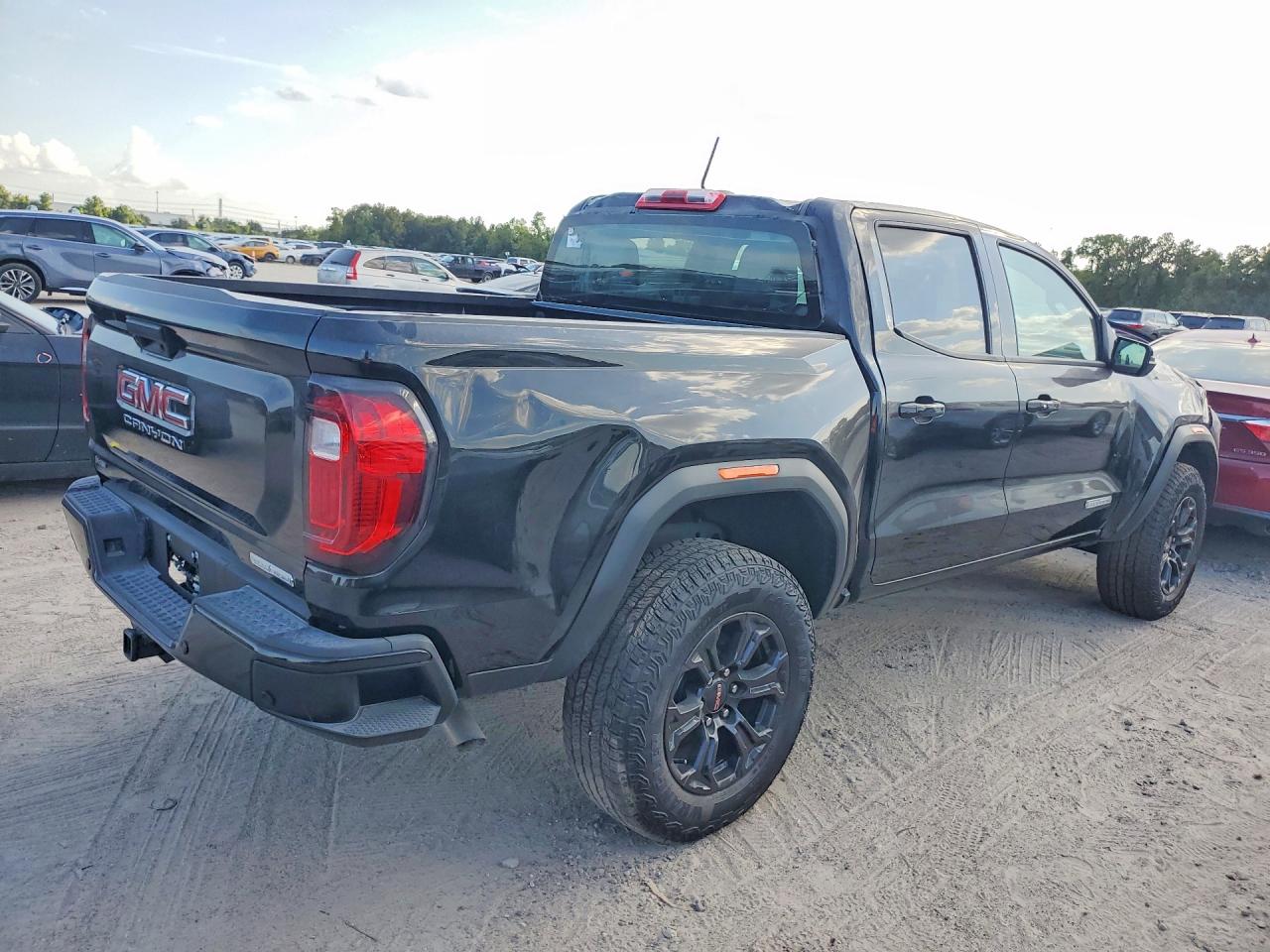 2025 GMC CANYON ELEVATION — снимка 3