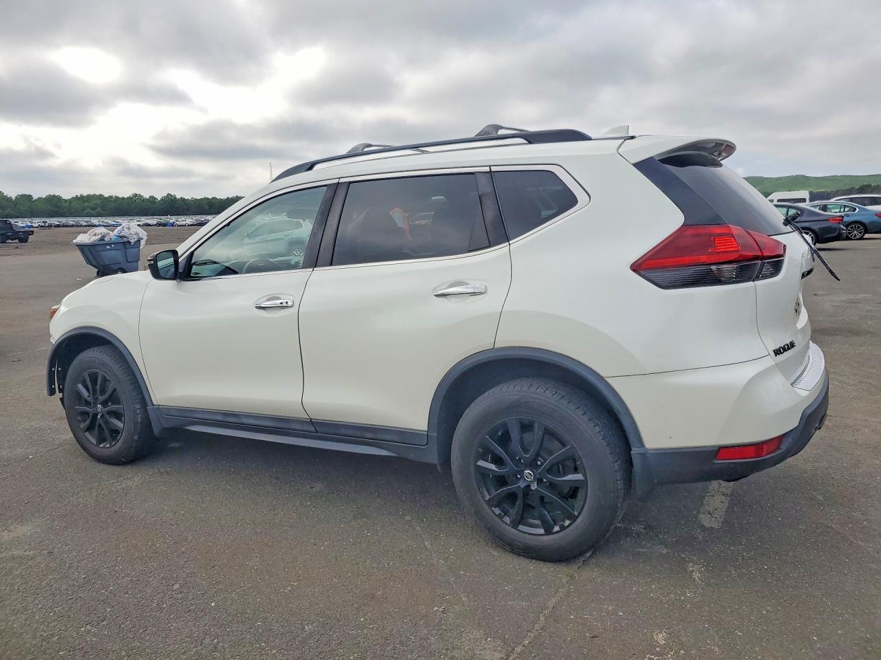 2018 NISSAN ROGUE SV — снимка 2