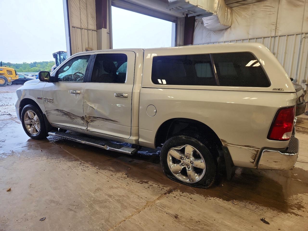 2018 RAM 1500 SLT — снимка 2