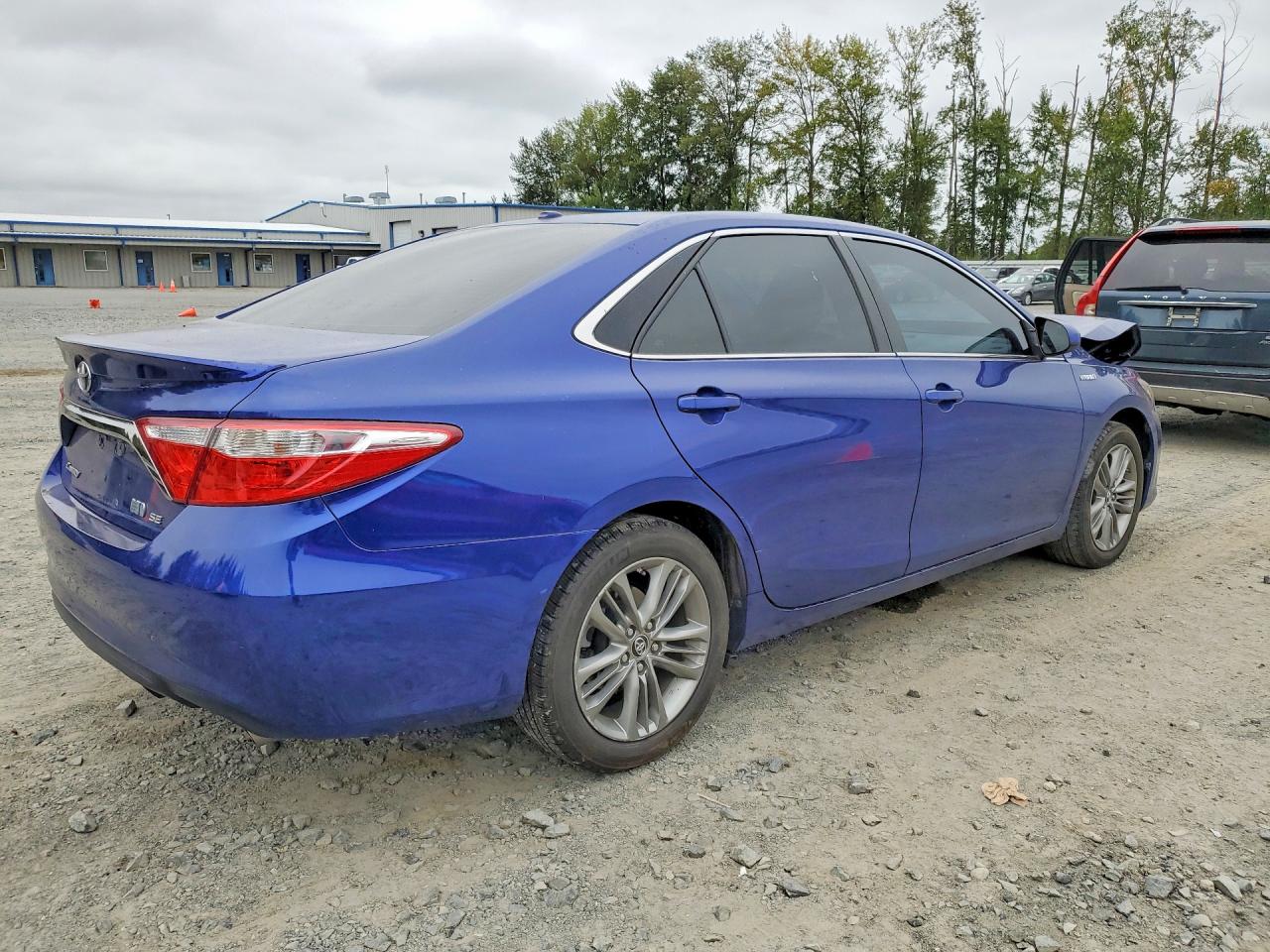 2015 TOYOTA CAMRY HYBRID SE — снимка 3