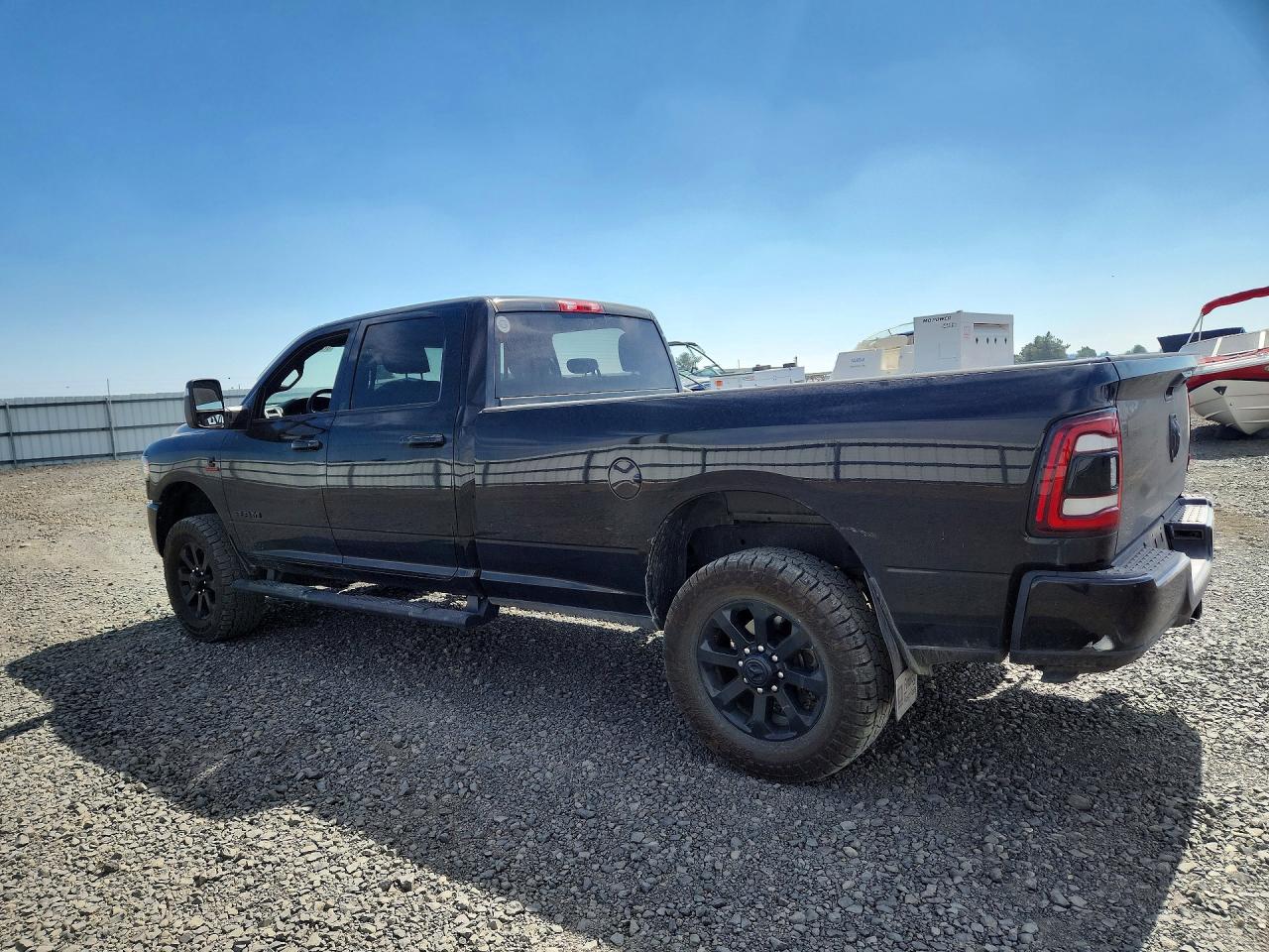 2024 RAM 3500 BIG HORN — снимка 2