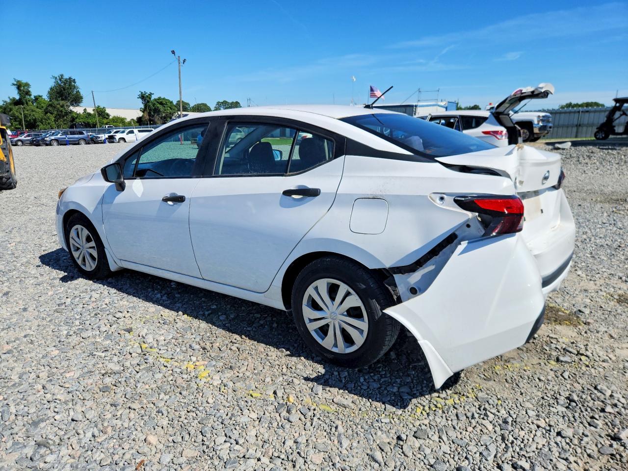 2021 NISSAN VERSA S — снимка 2